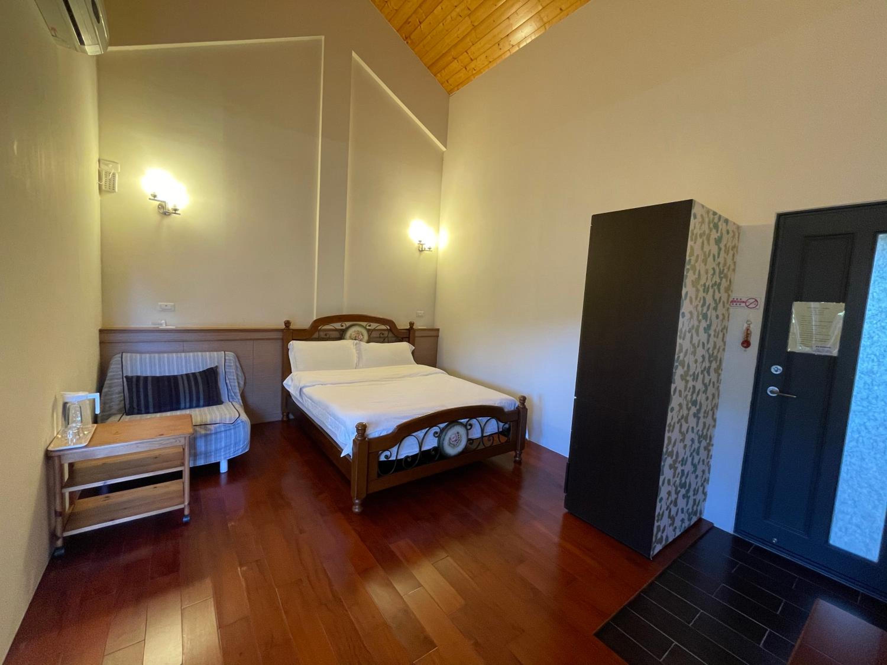 Double Room with Mountain View - Photo 8