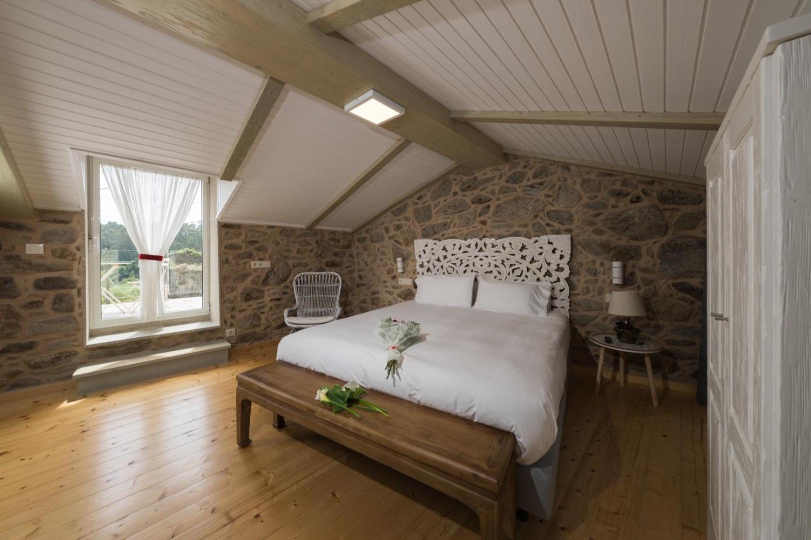 One-Bedroom House - Photo 2