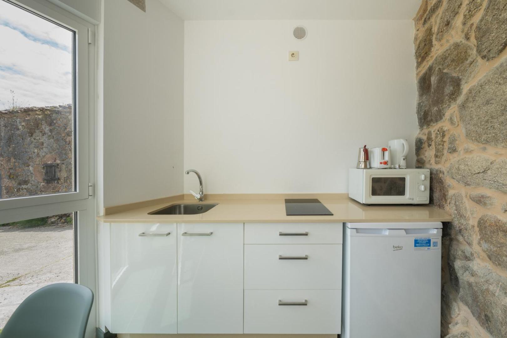 One-Bedroom House - Photo 6