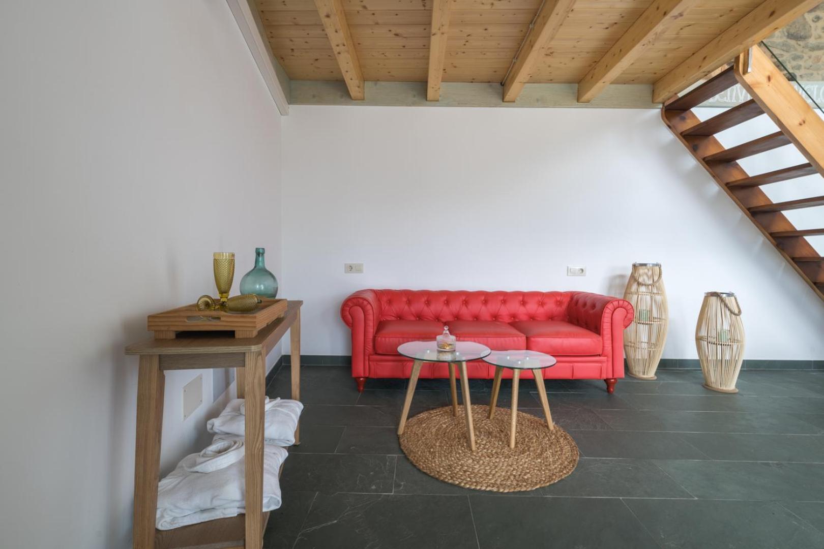 One-Bedroom House - Photo 8