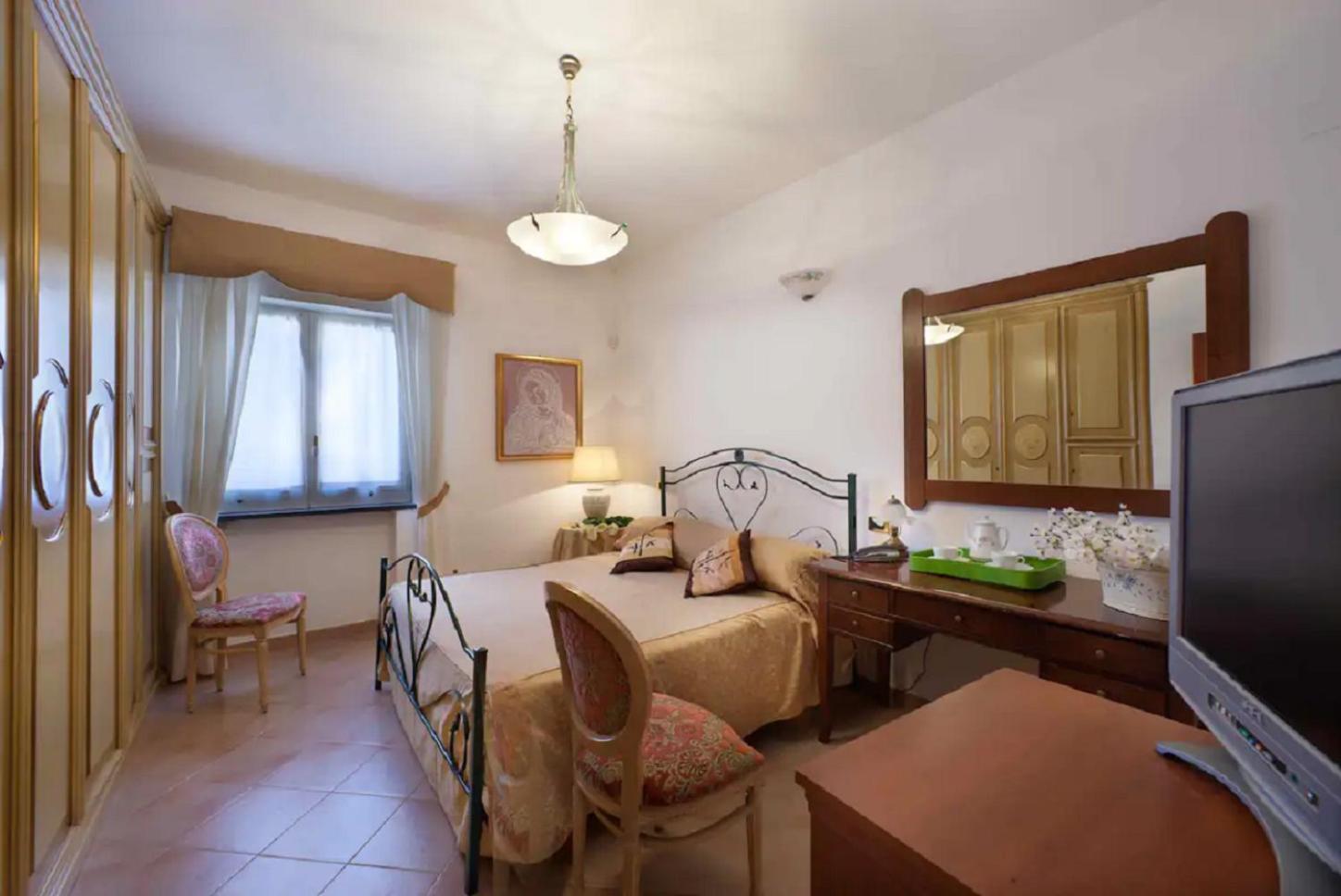 Double or Twin Room - Photo 2