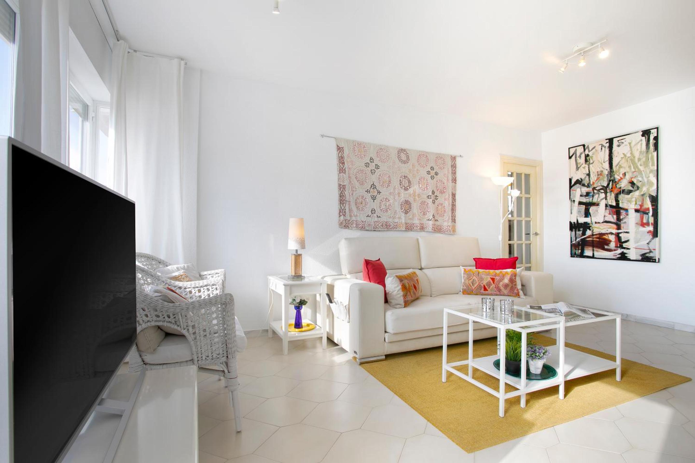 Apartamento de tres habitaciones con terraza