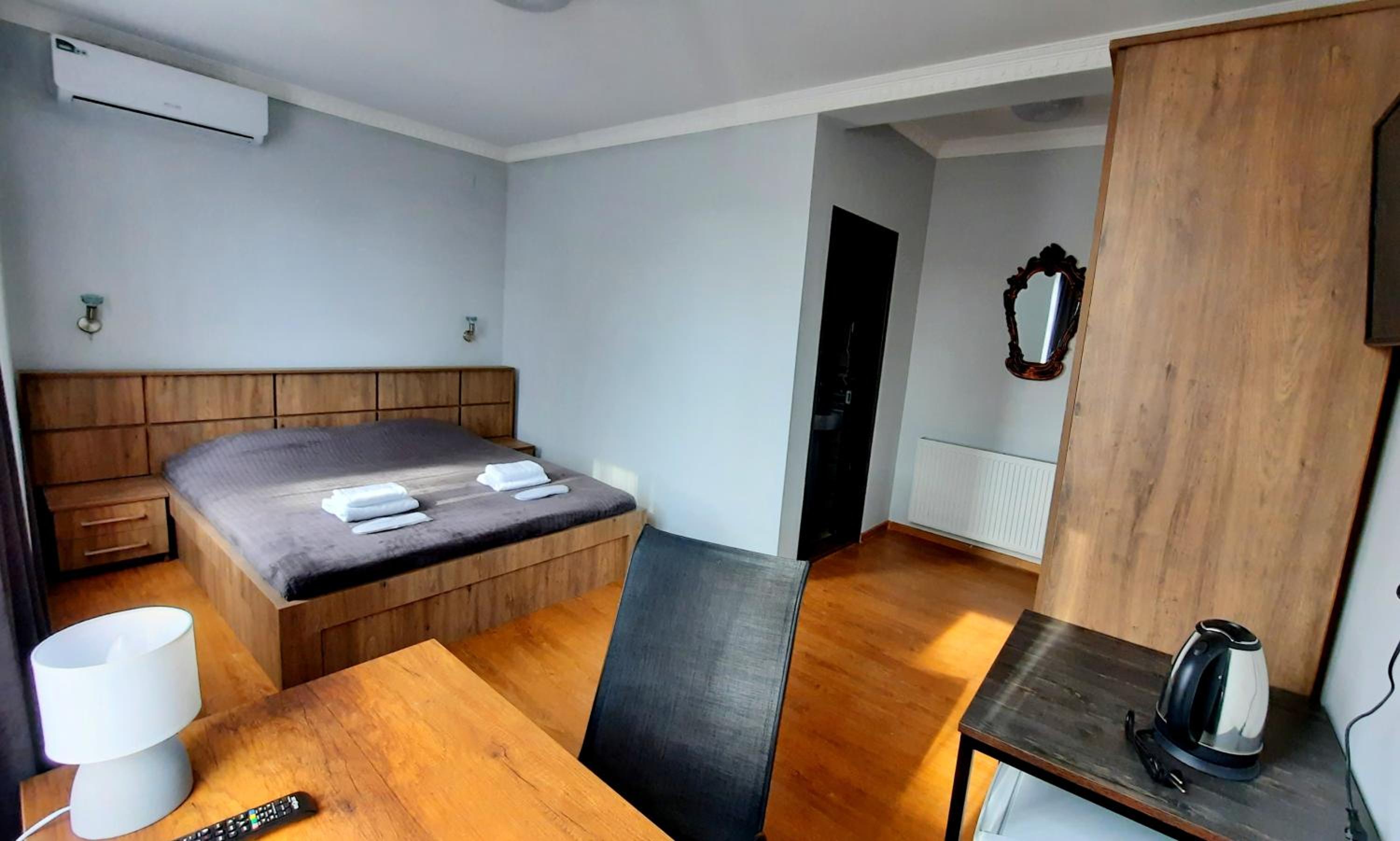 Large Double Room photo 2