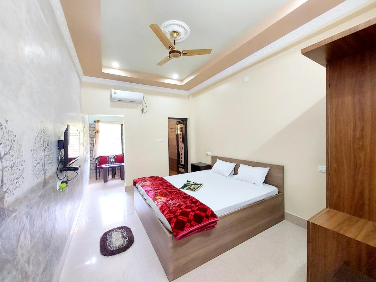 Deluxe Double Room with Balcony photo 3
