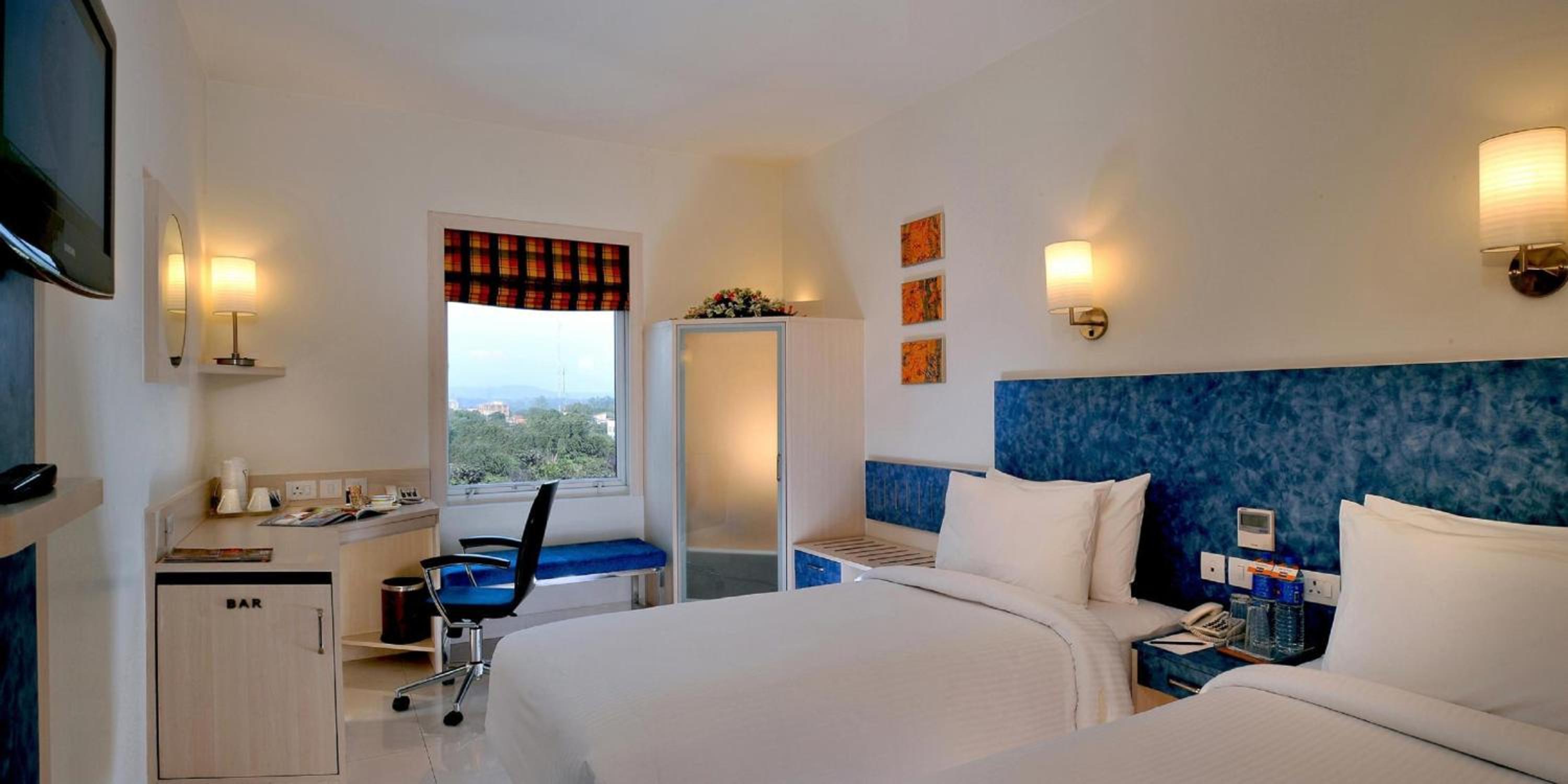 1 Double Bed, Superior Room (Self-Checkin facility) - Photo 3