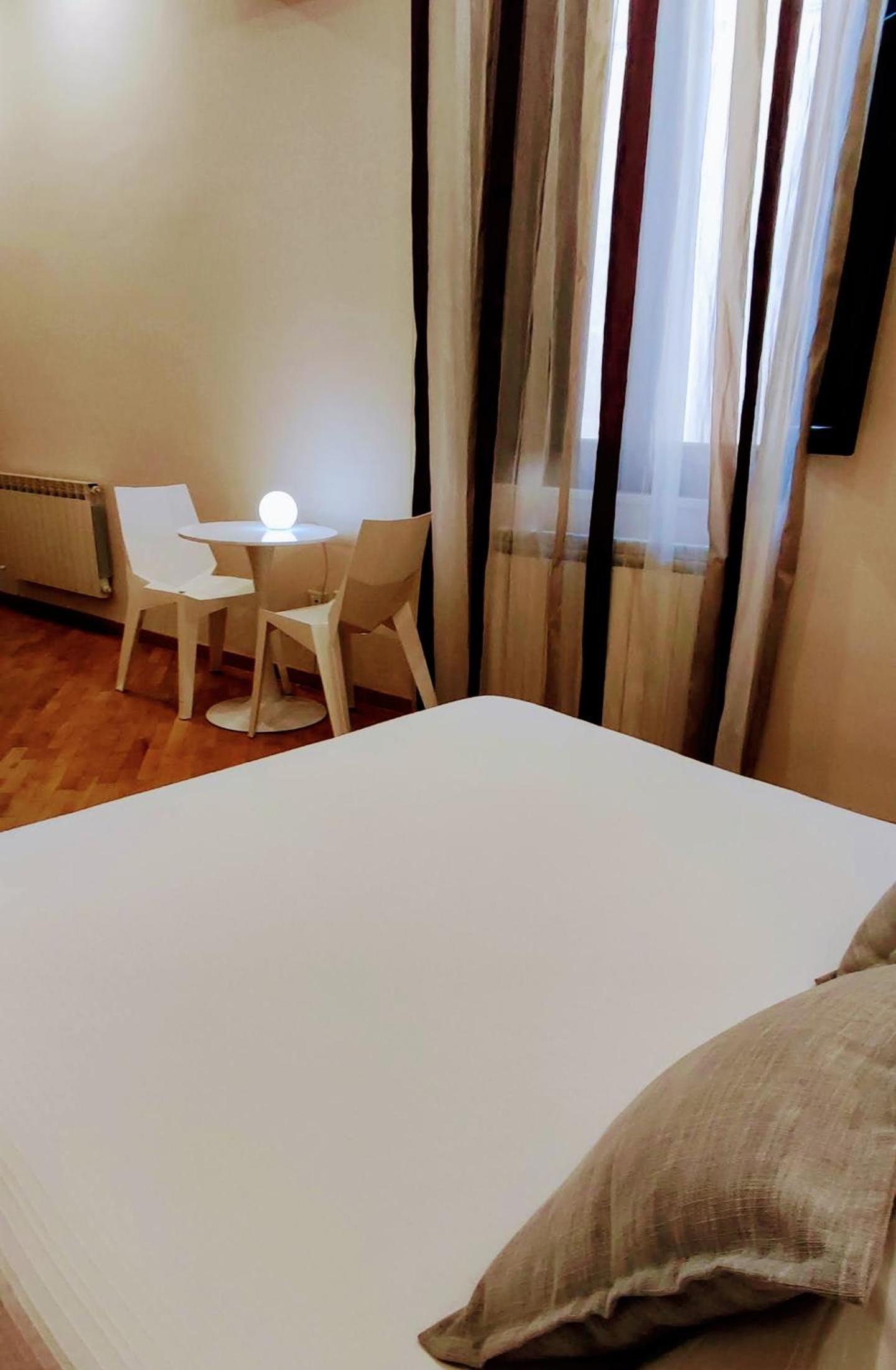 Deluxe Junior Suite - Photo 7