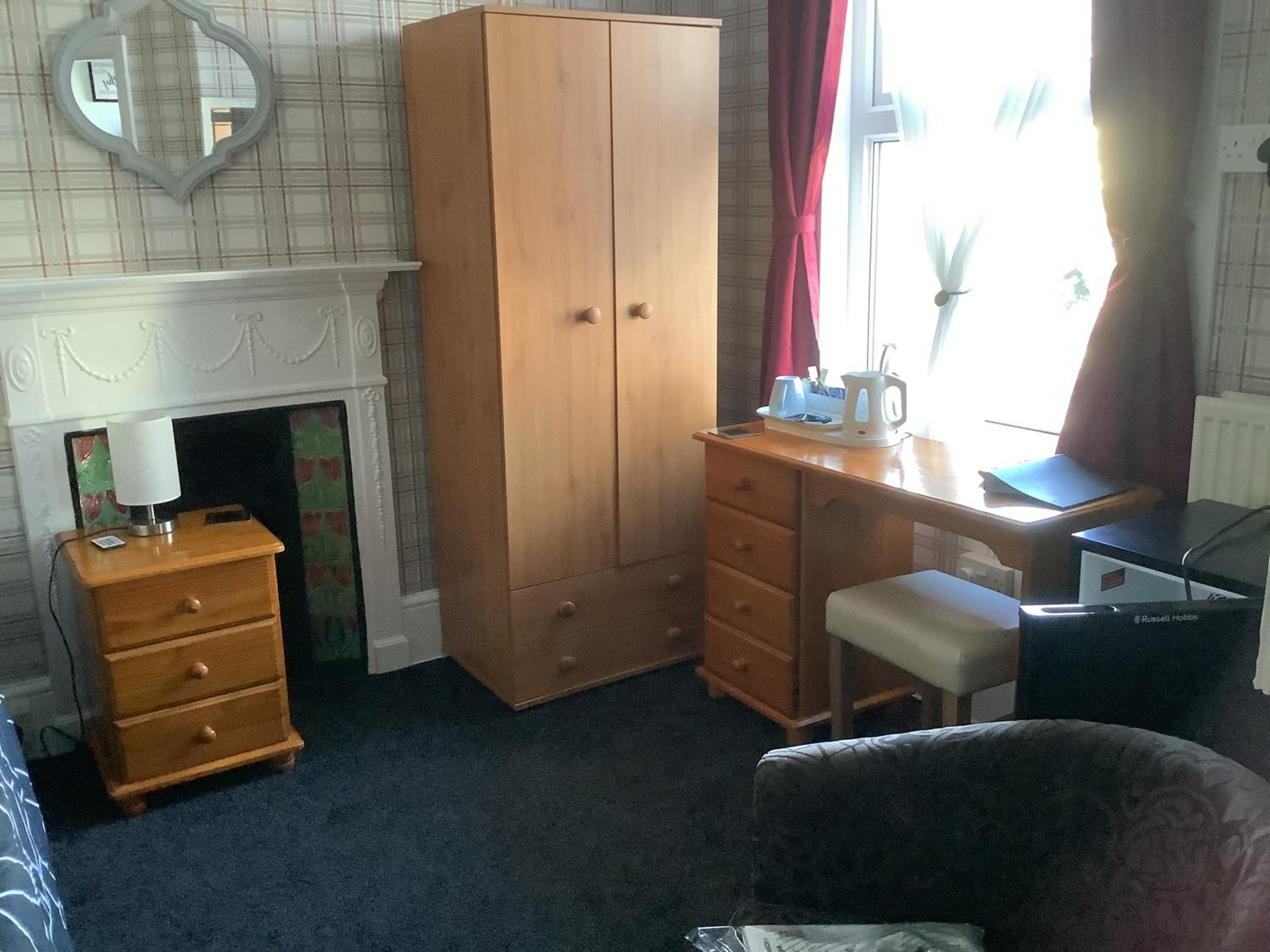 Standard Single Room with Shower photo 3