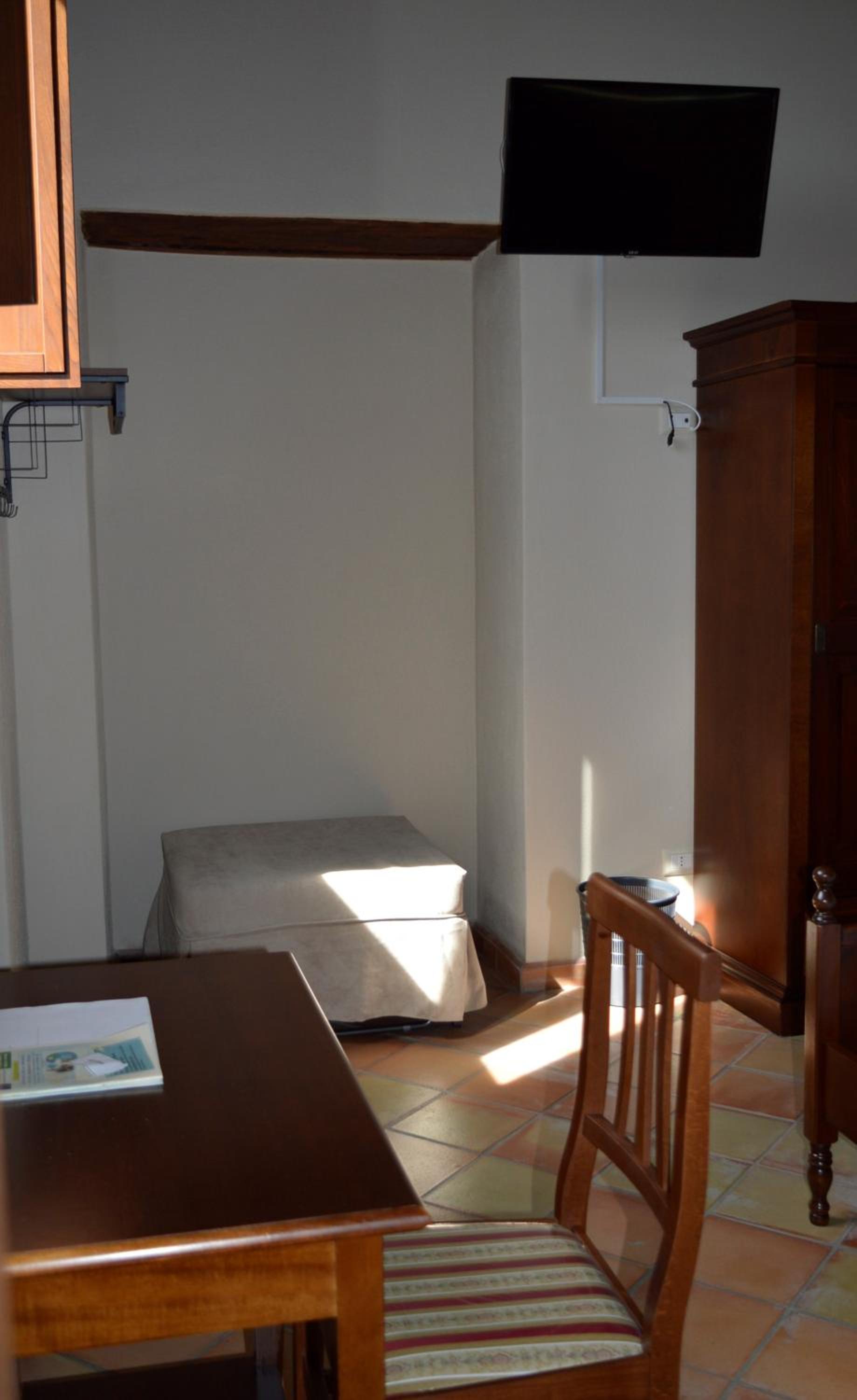 Deluxe Double Room with Extra Bed photo 2