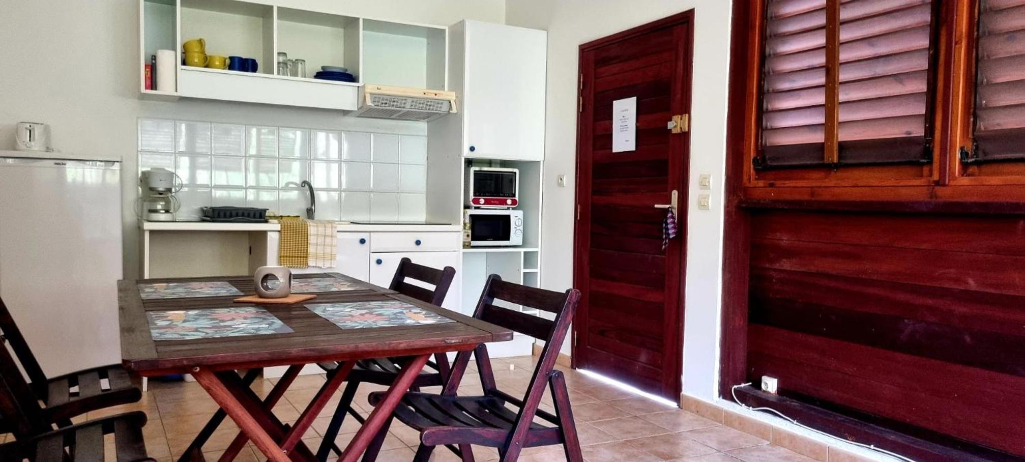 One-Bedroom House - Photo 14