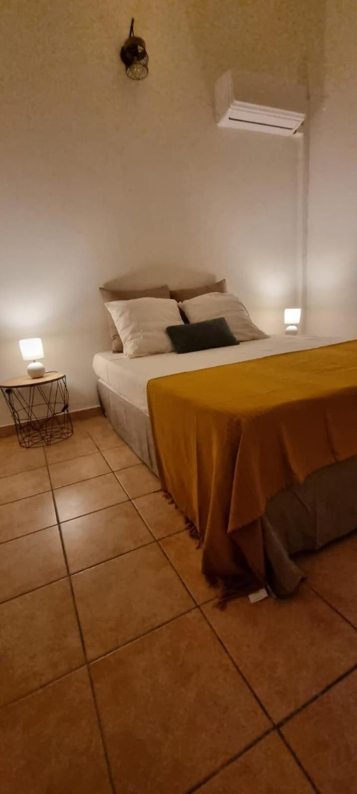 Two-Bedroom House - Photo 36