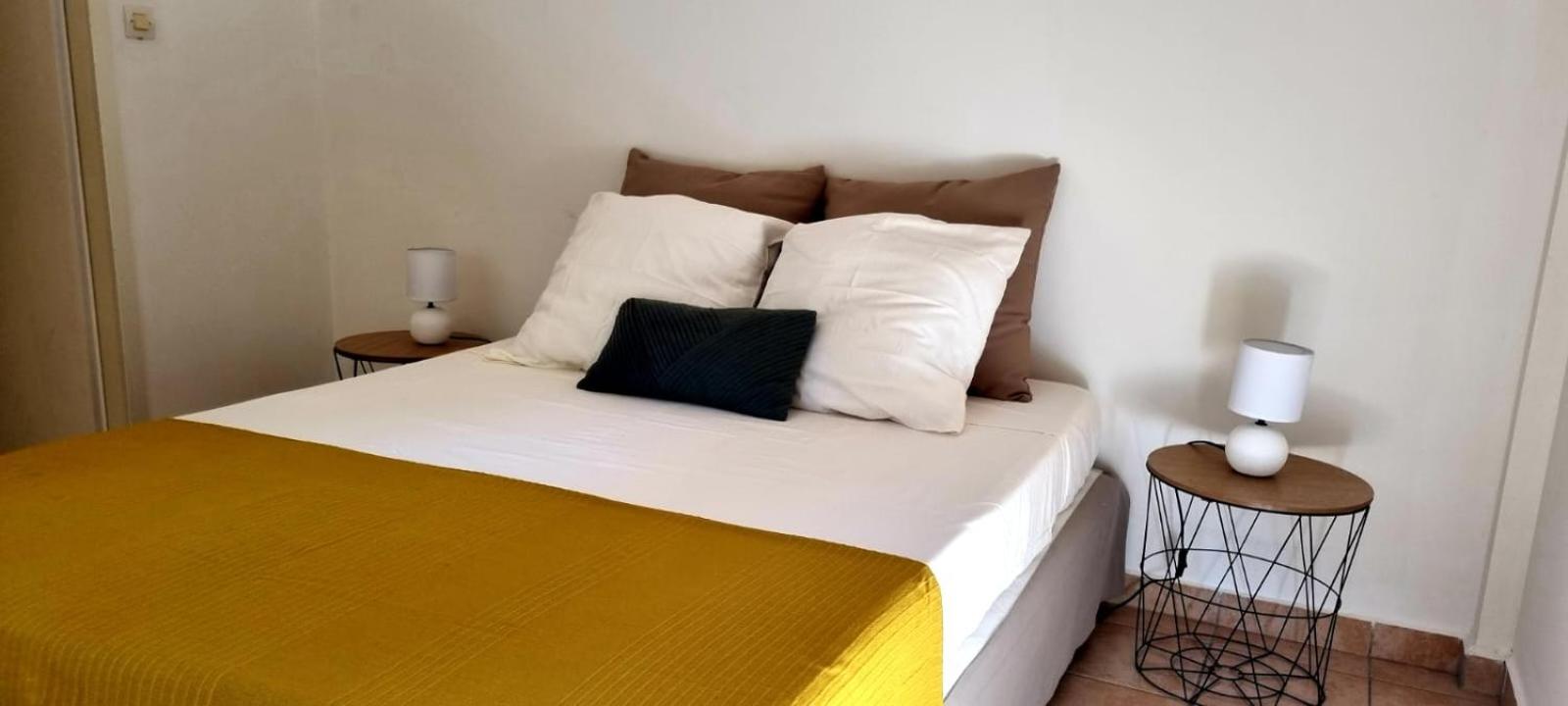 Two-Bedroom House - Photo 34