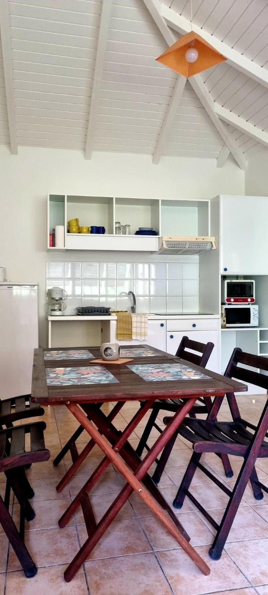 One-Bedroom House - Photo 44