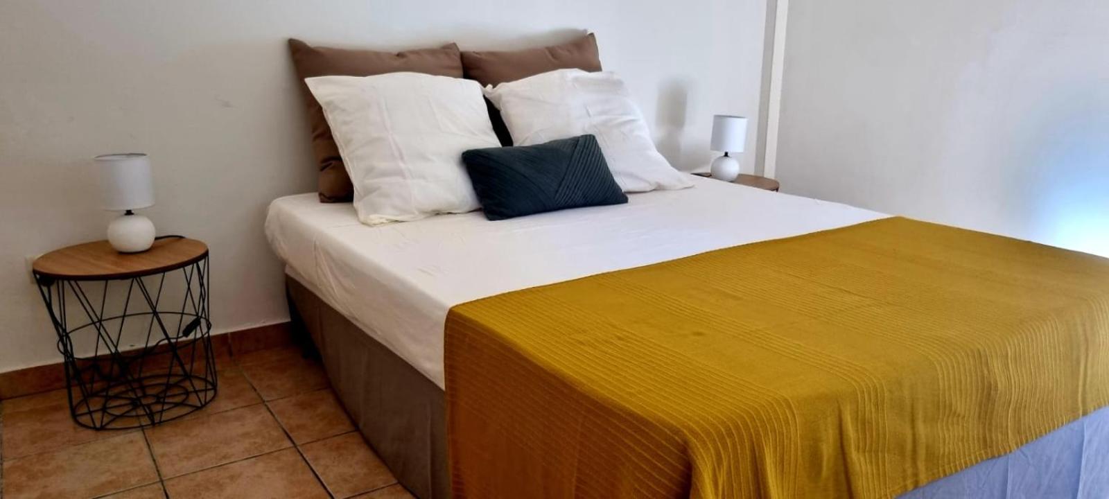 Two-Bedroom House - Photo 9