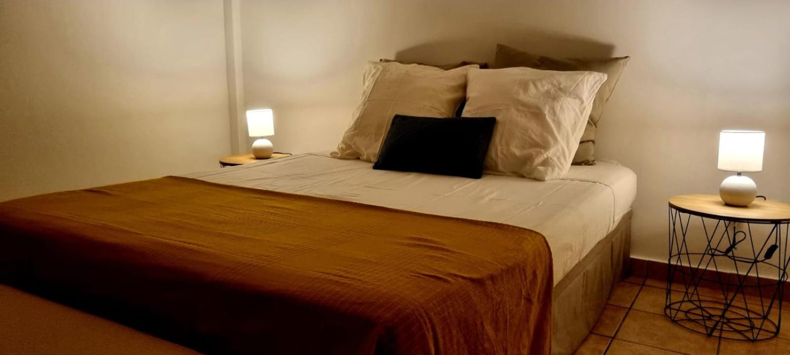 One-Bedroom House - Photo 46