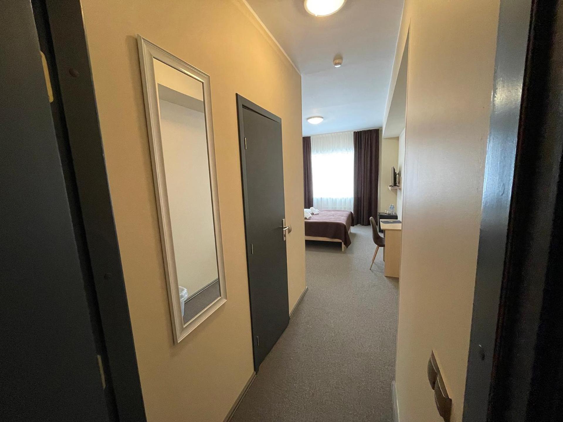 Large Double Room photo 3