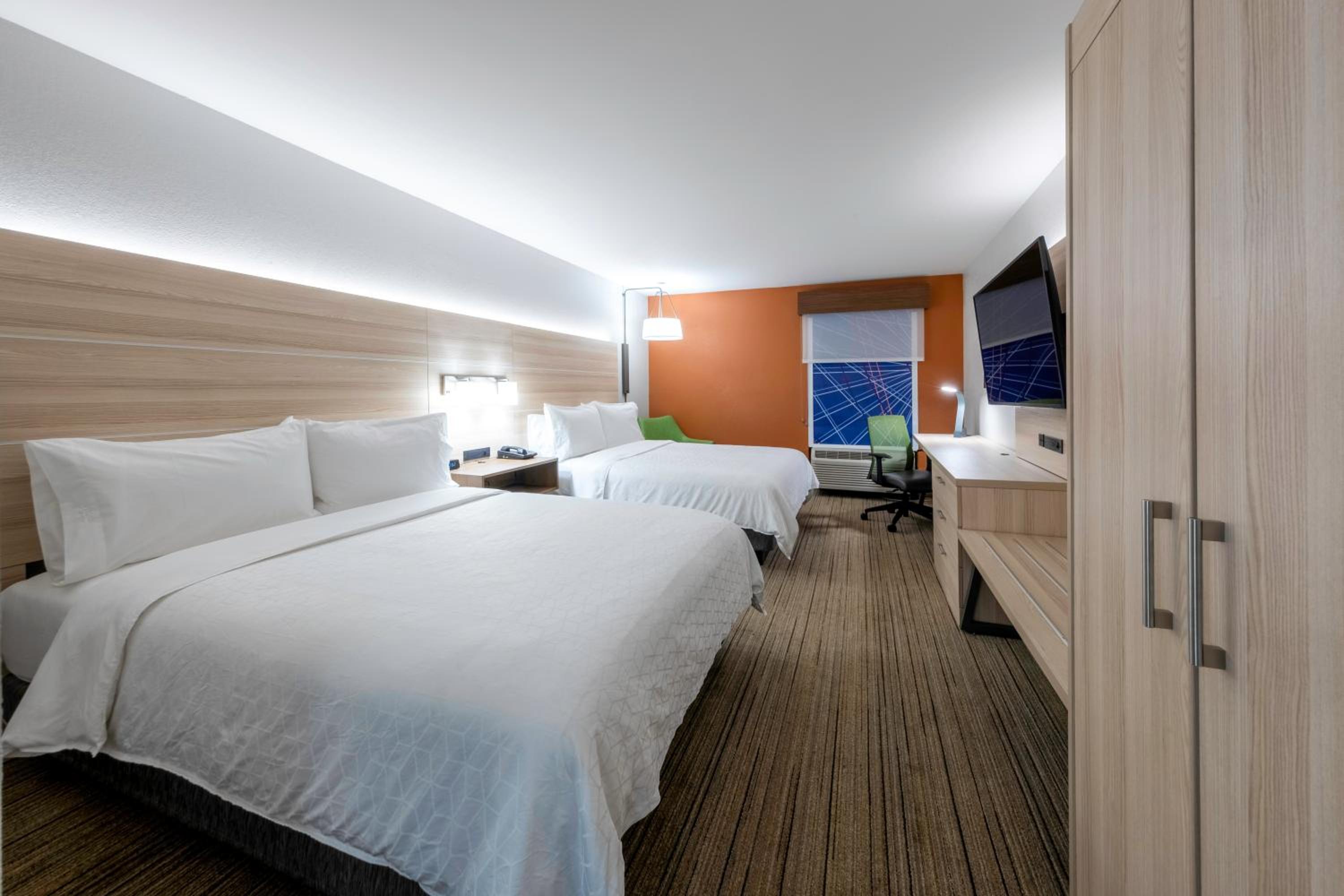 Standard Queen Room with Two Queen Beds - Photo 1