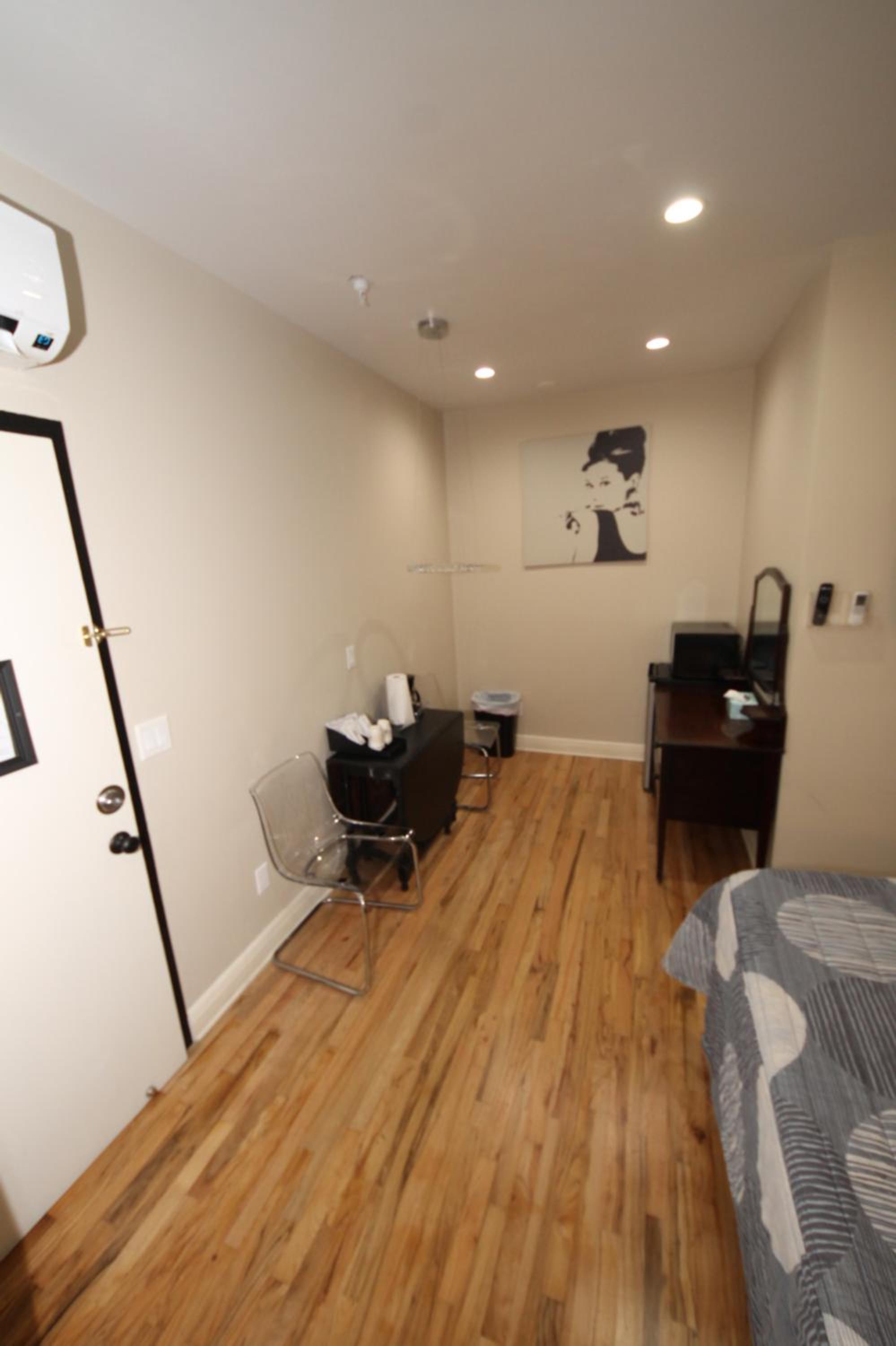 Deluxe King Suite