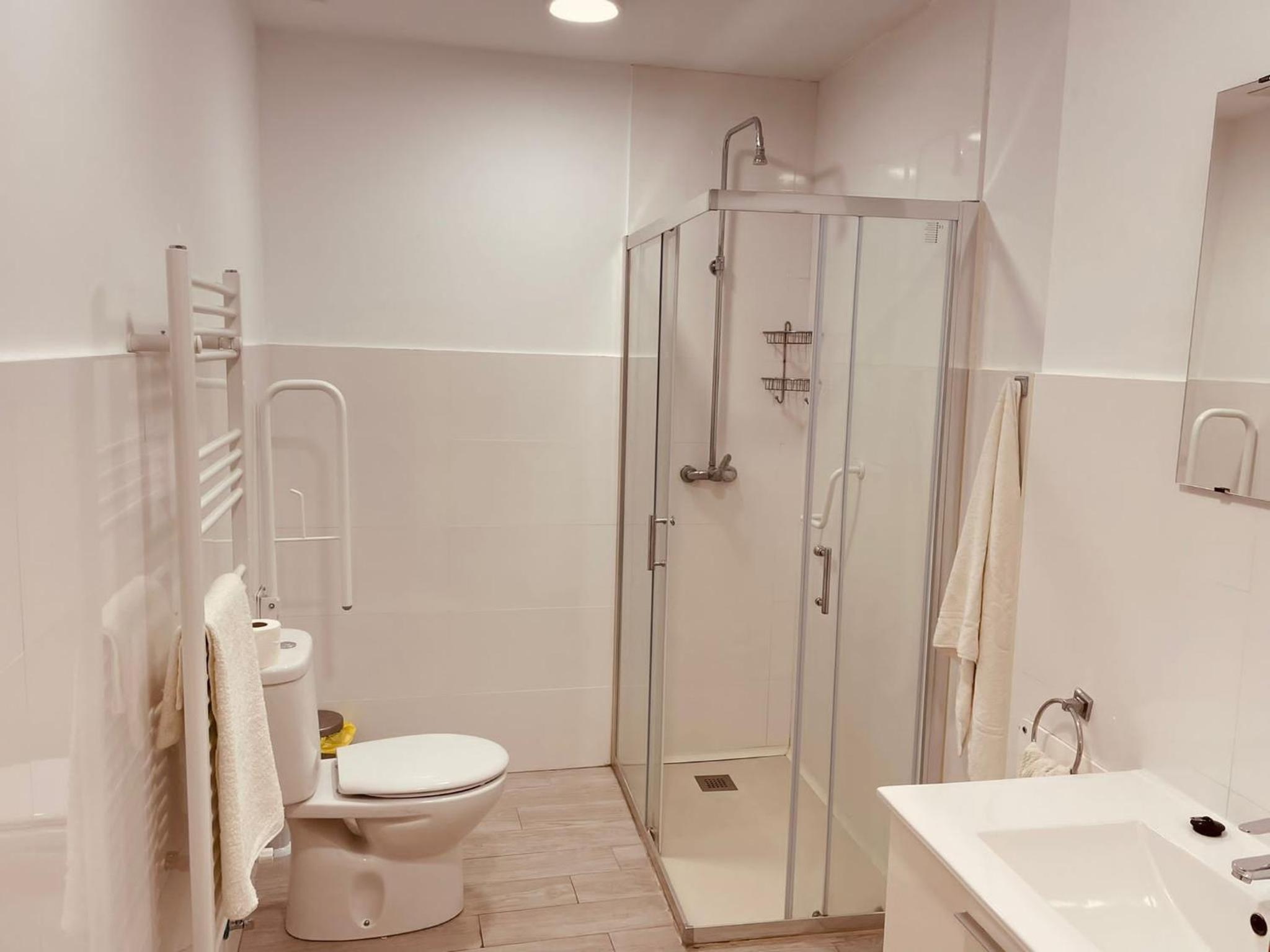 Double Room - Photo 6