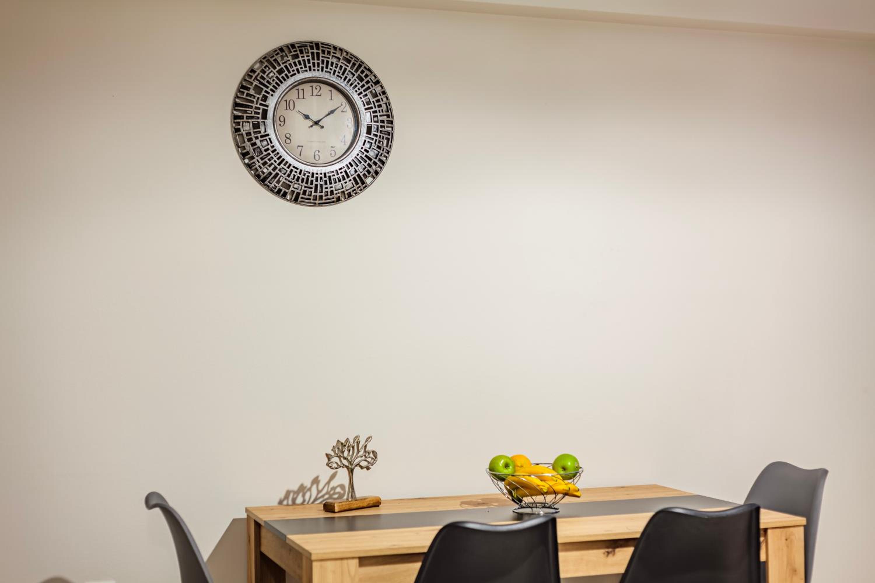 One-Bedroom Apartment - Photo 16