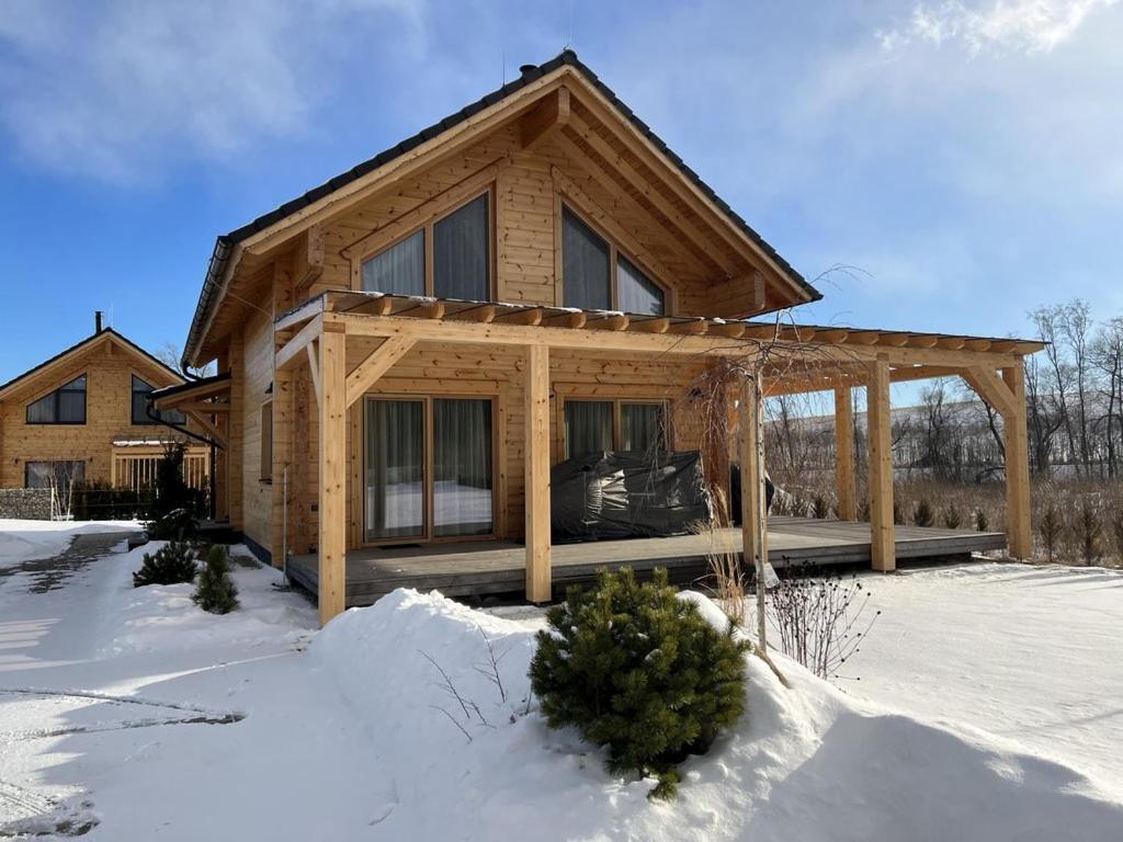 Four-Bedroom House - Photo 1