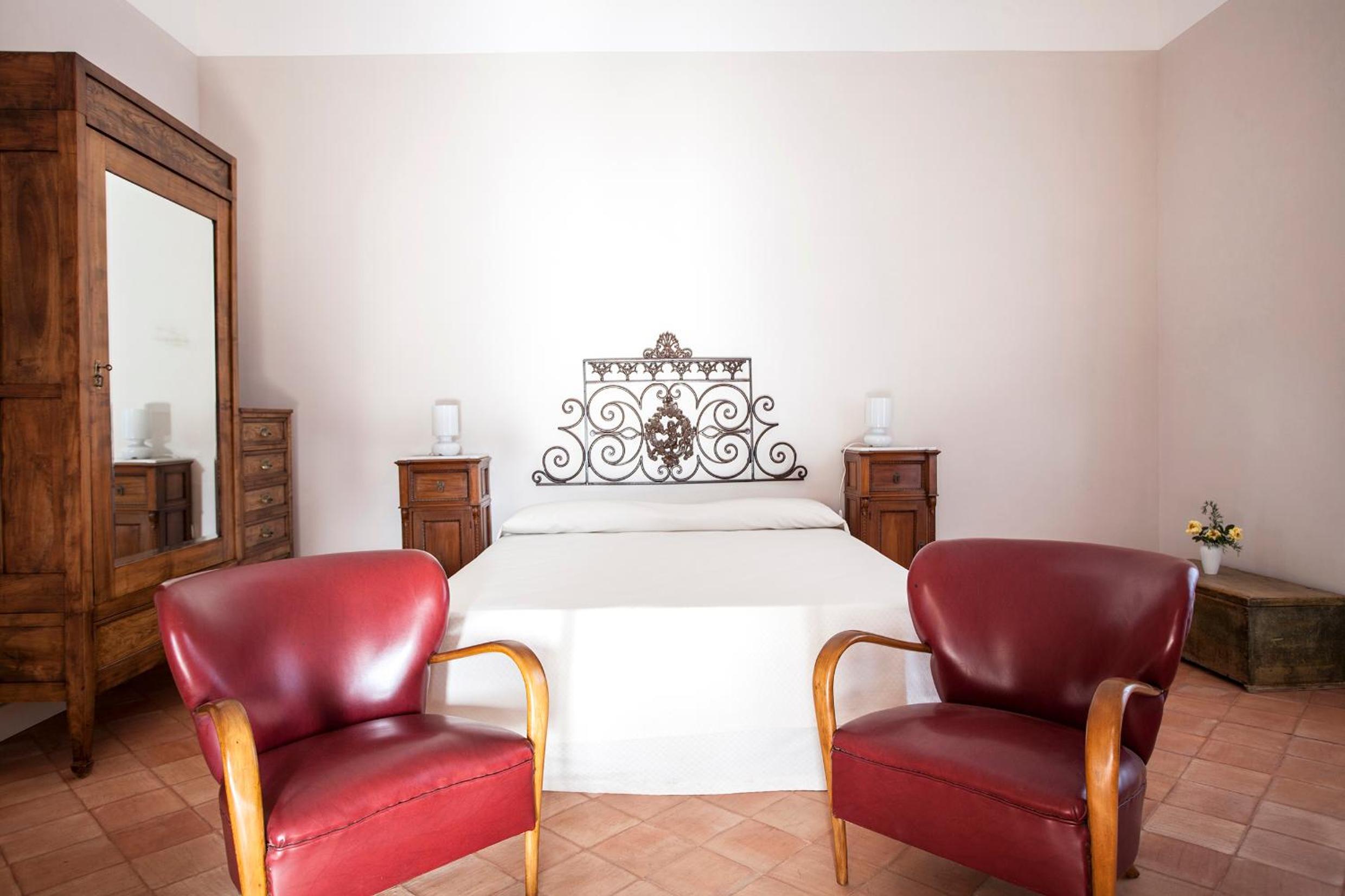 Double Room - Photo 3