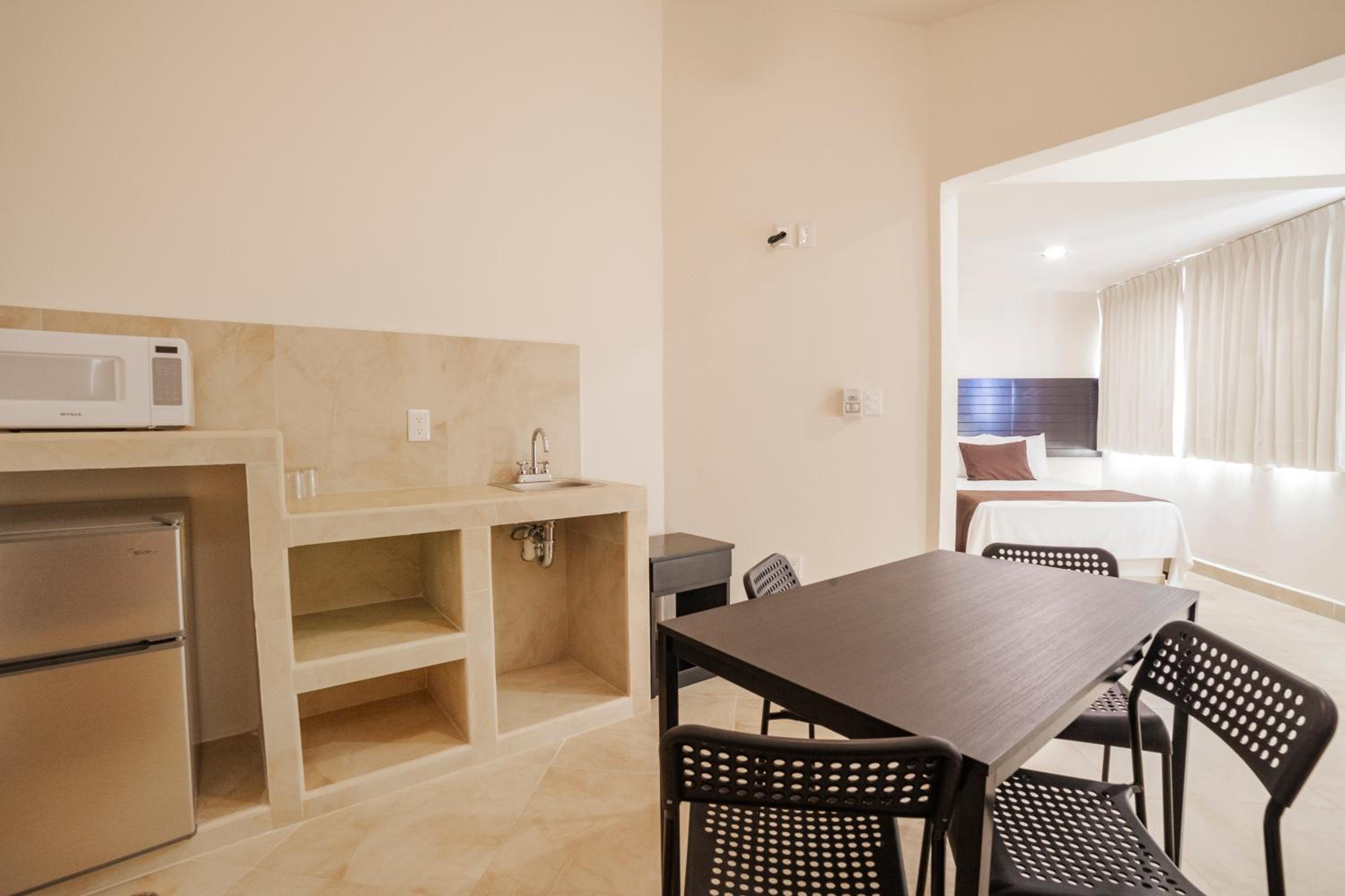 Double Room with Two Double Beds - Photo 6