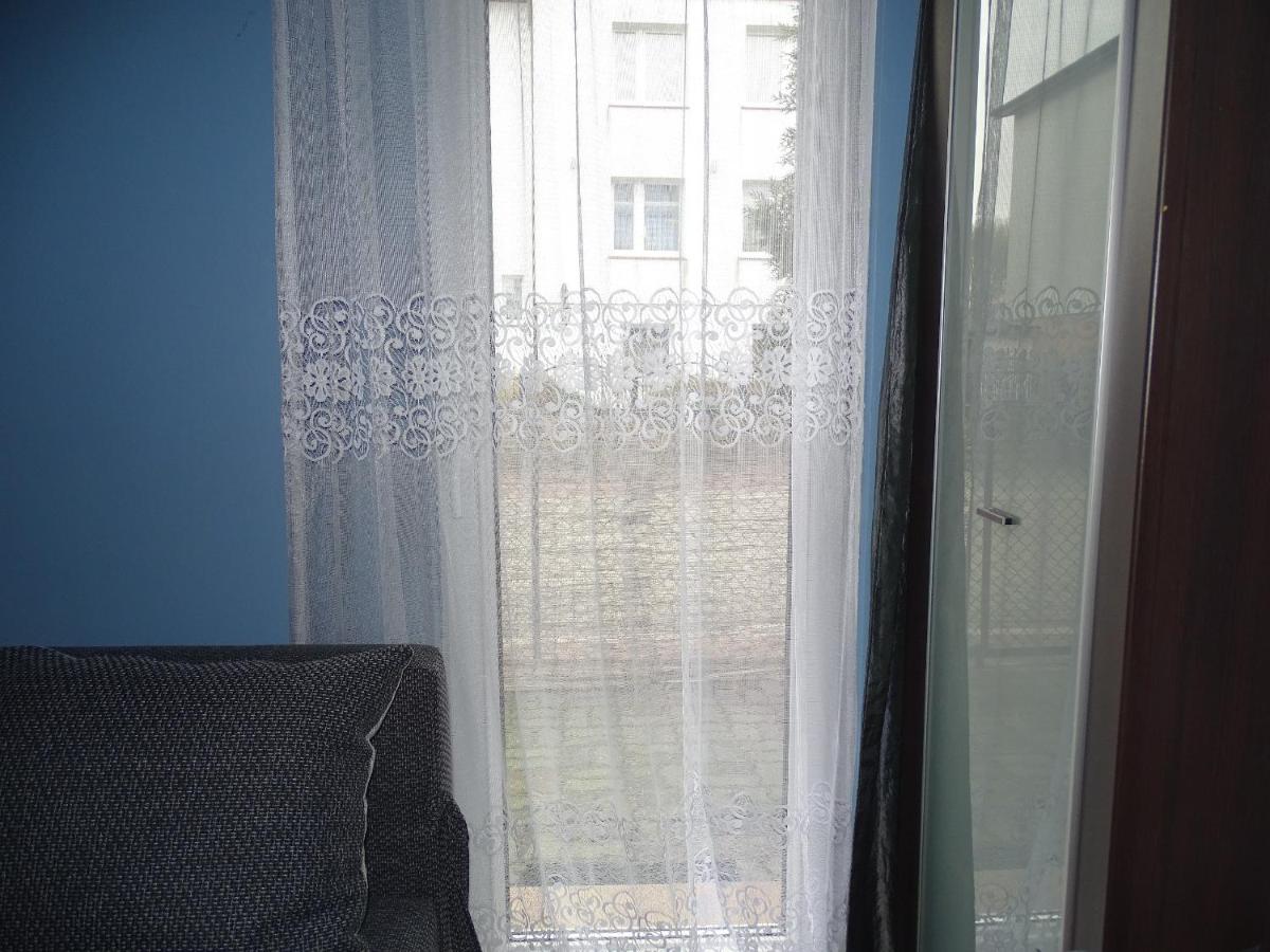 Family Room with Balcony photo 3