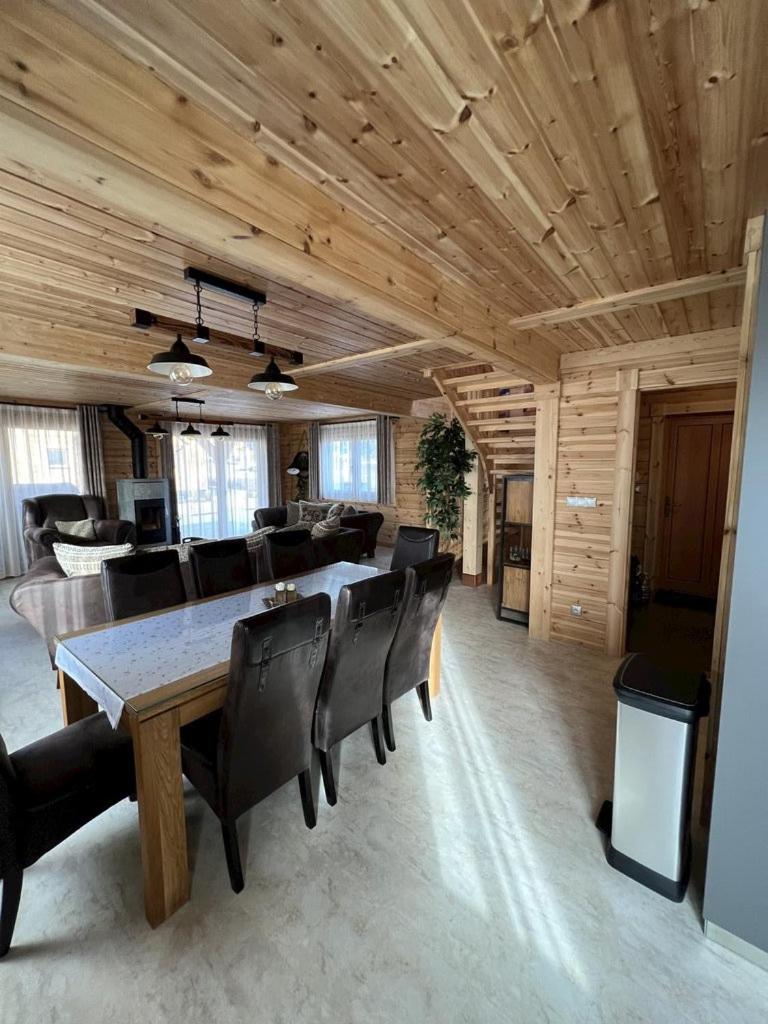 Four-Bedroom House - Photo 7