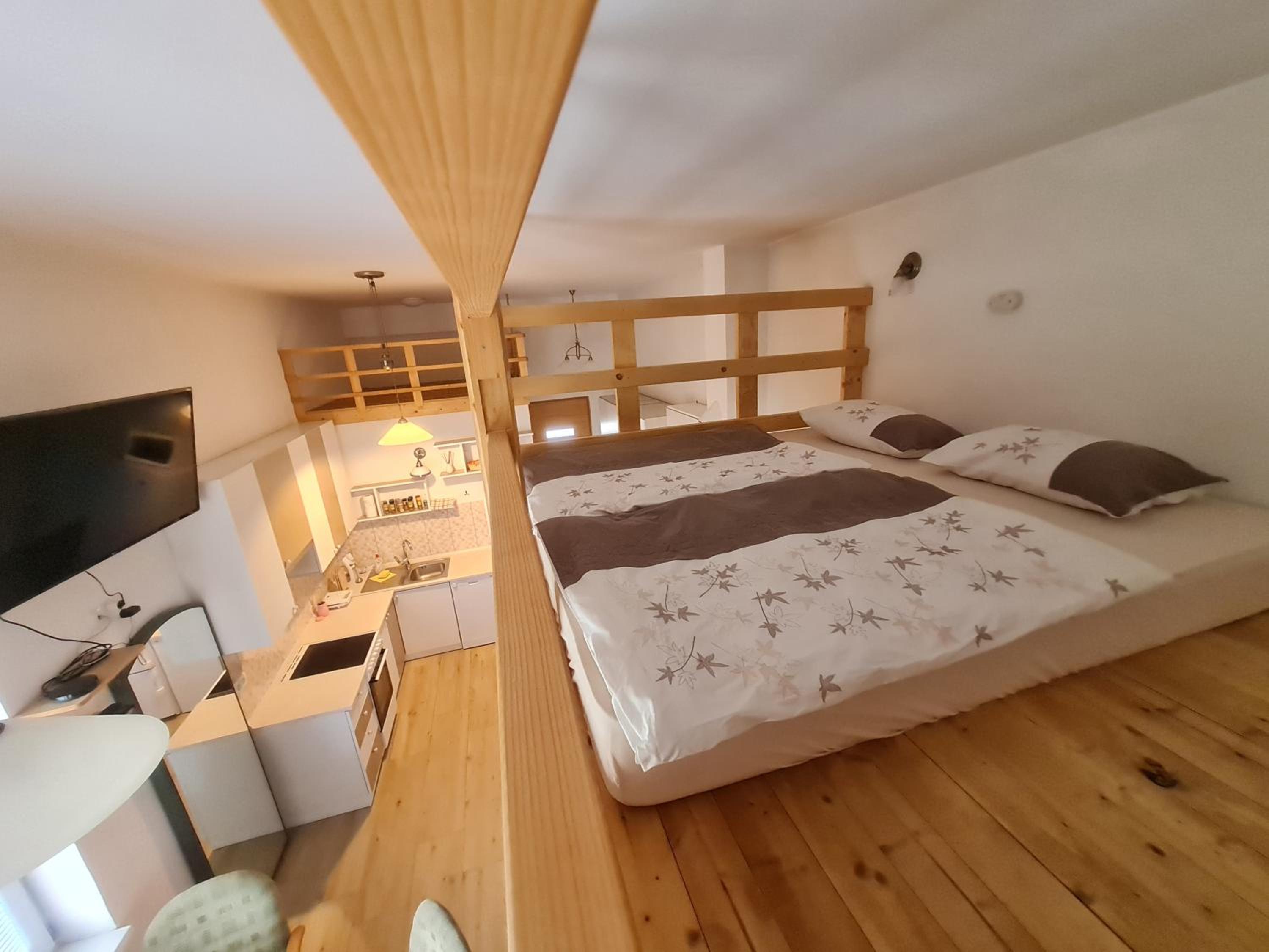 One-Bedroom Apartment photo 2