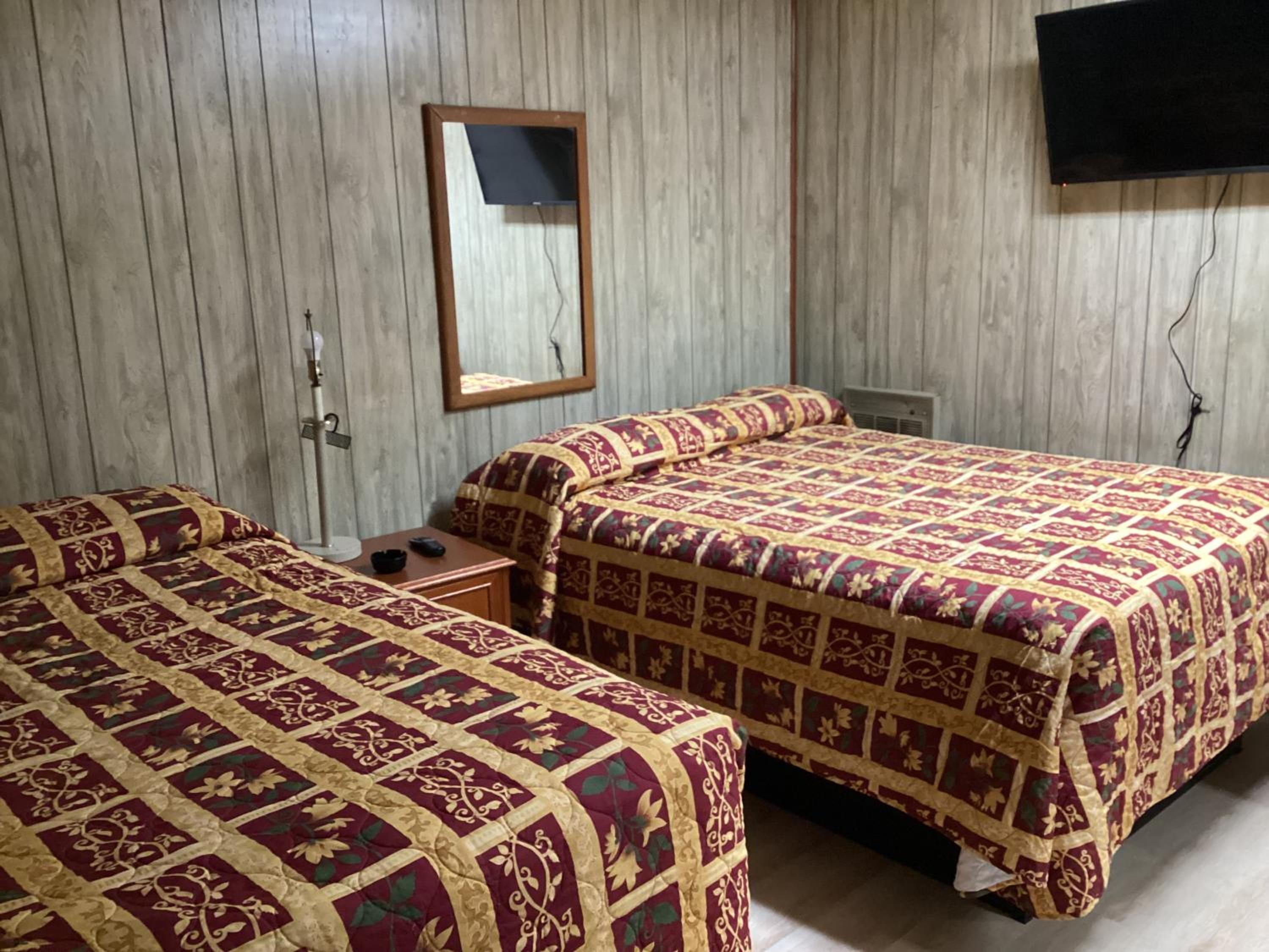Budget Double Room photo 2