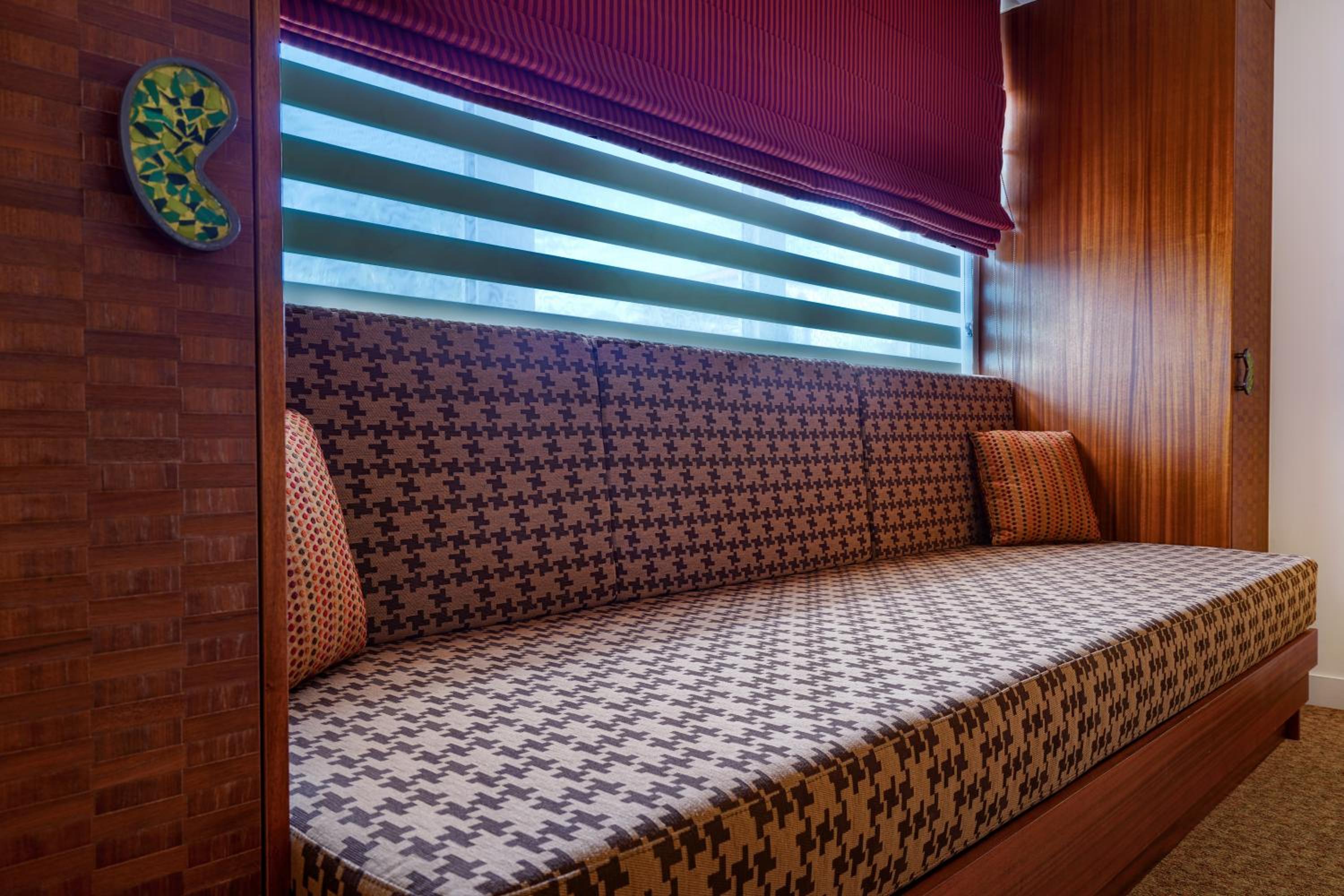 Ocean Drive Deluxe King - Photo 2