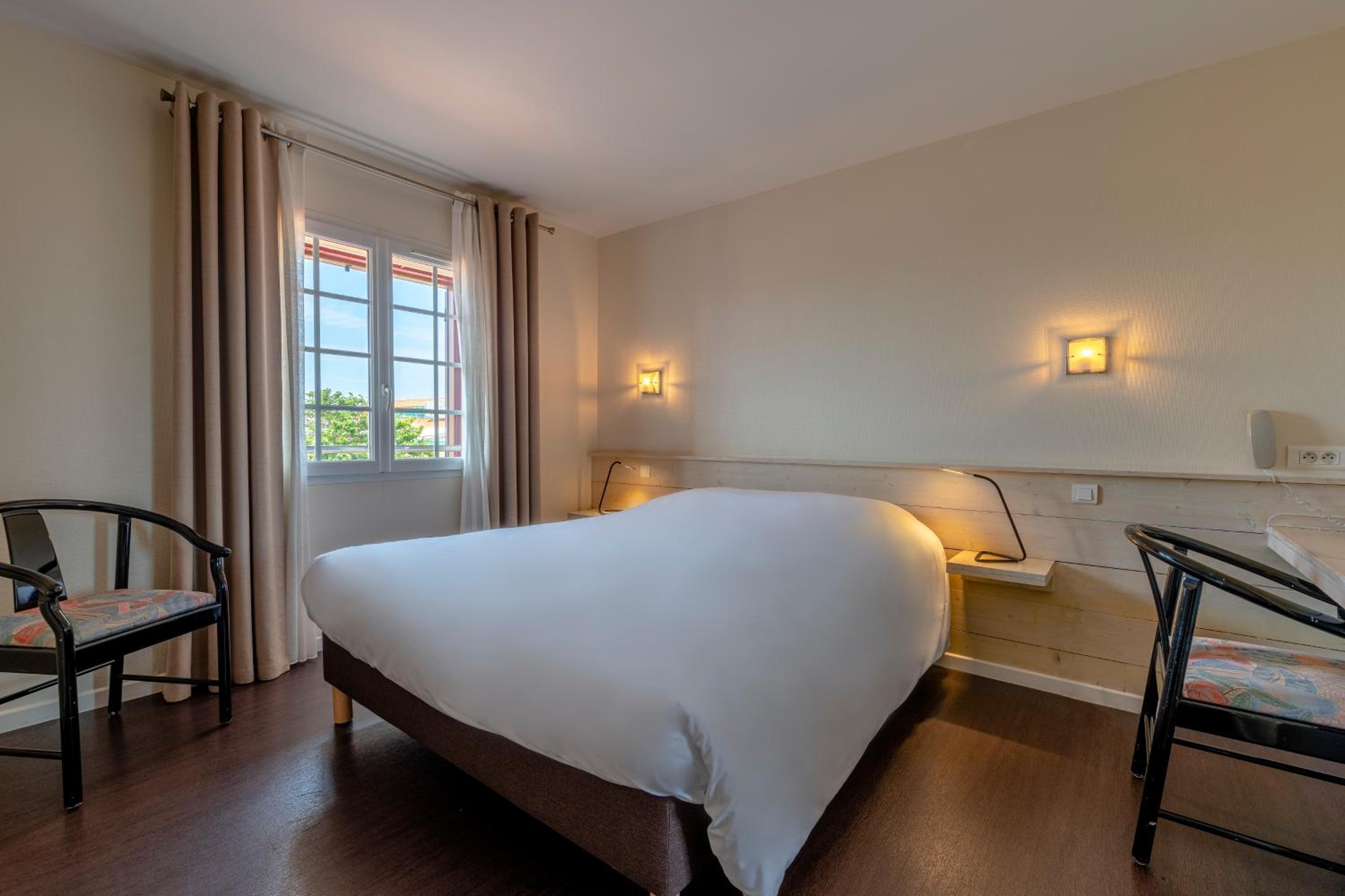 Deluxe Double Room - Photo 1