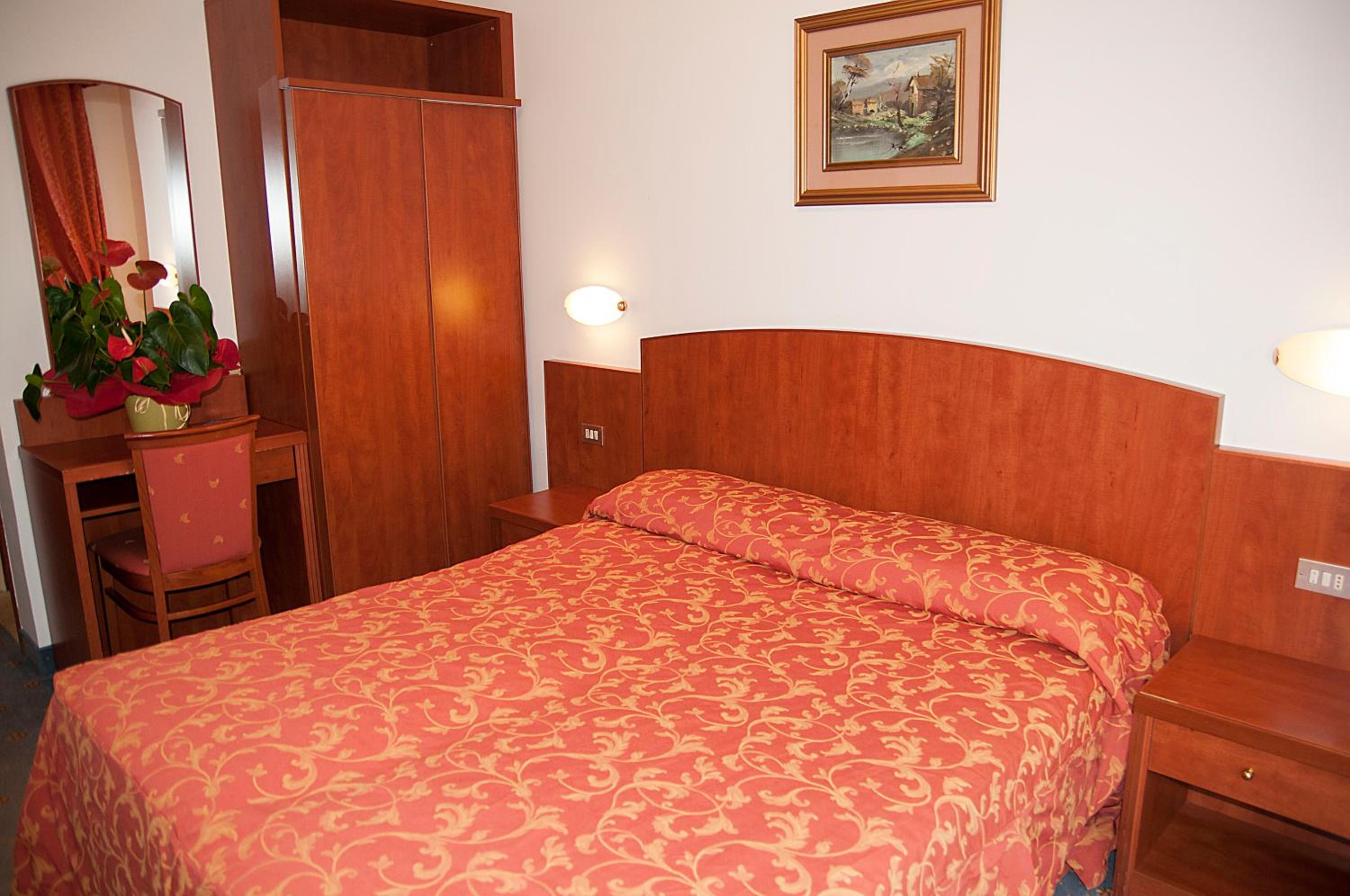 Economy Double or Twin Room - Photo 4