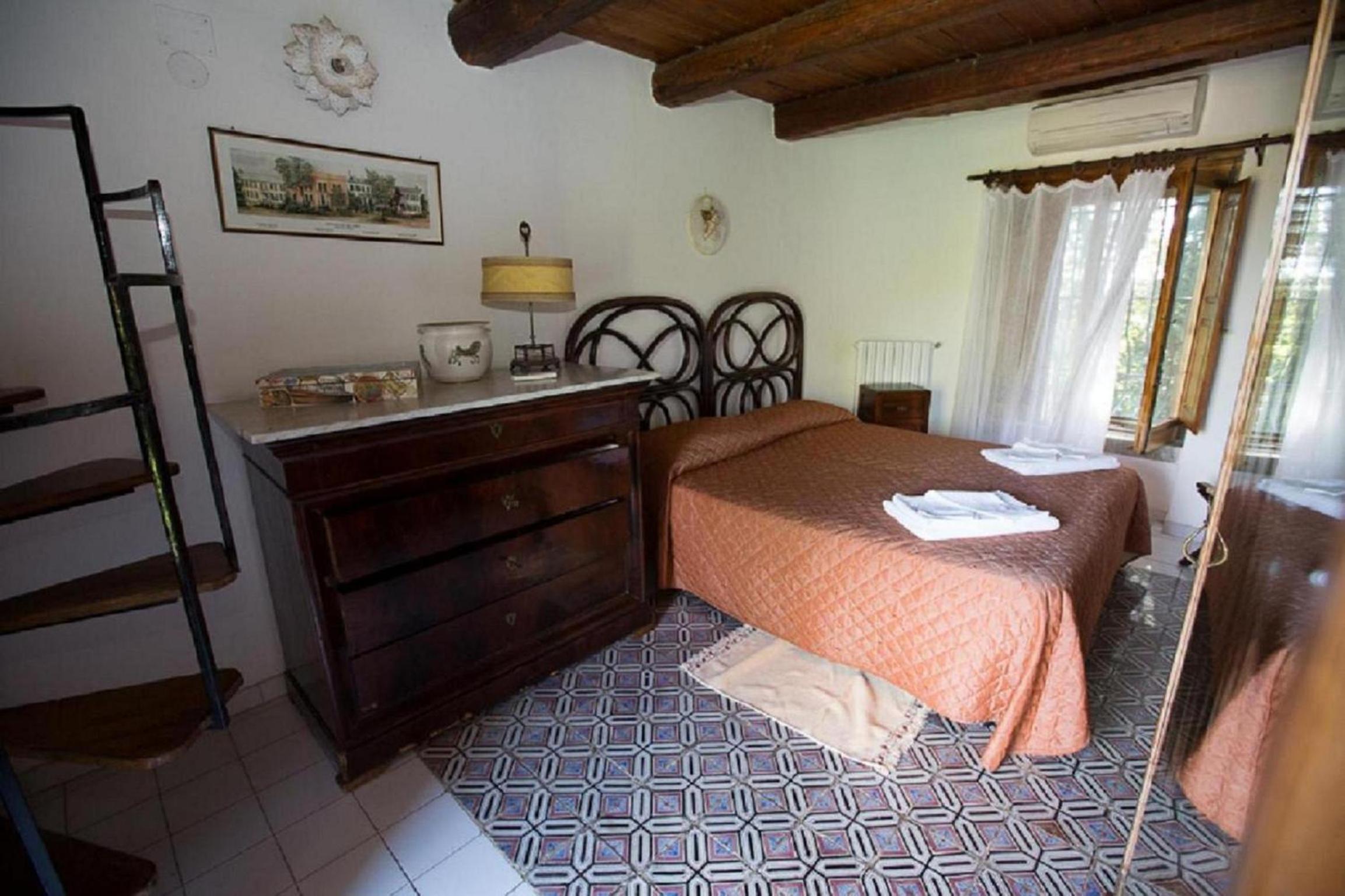 Double Room - Photo 1