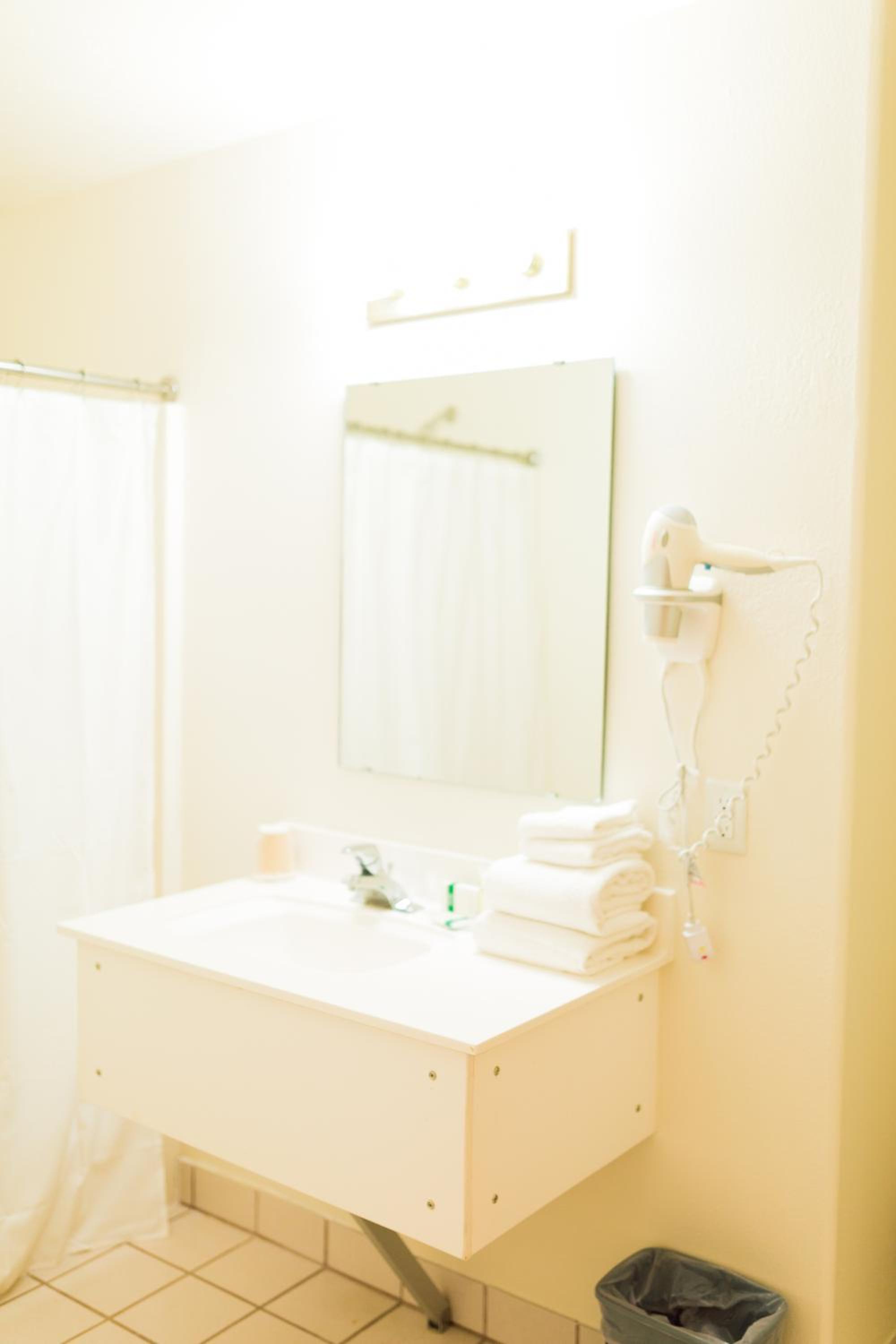Queen Room - Photo 4