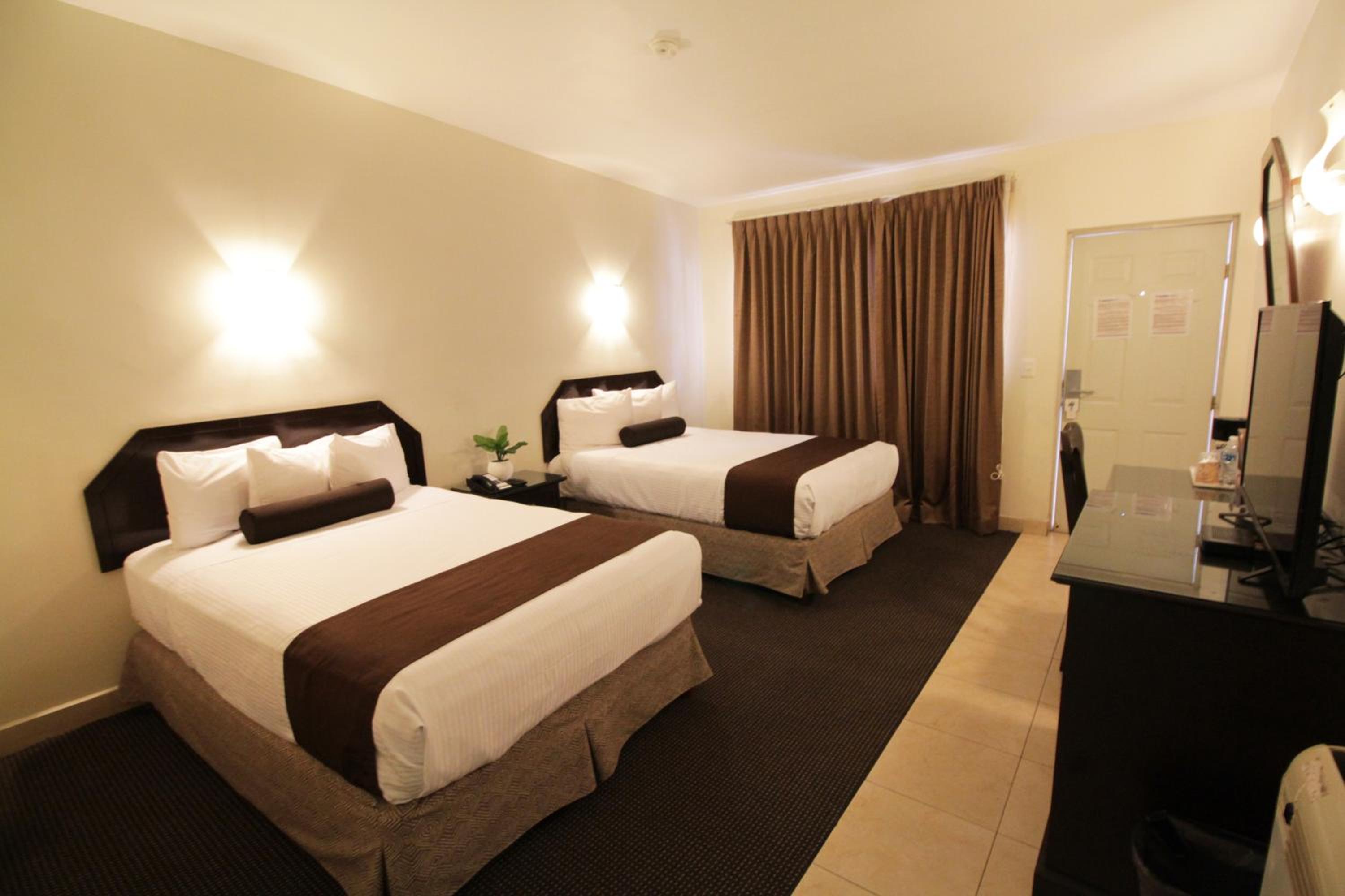 Double Room with Two Double Beds - Non-Smoking
