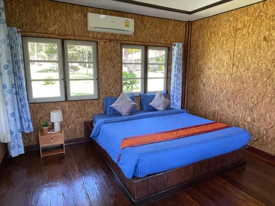Bungalow with Garden View photo 3