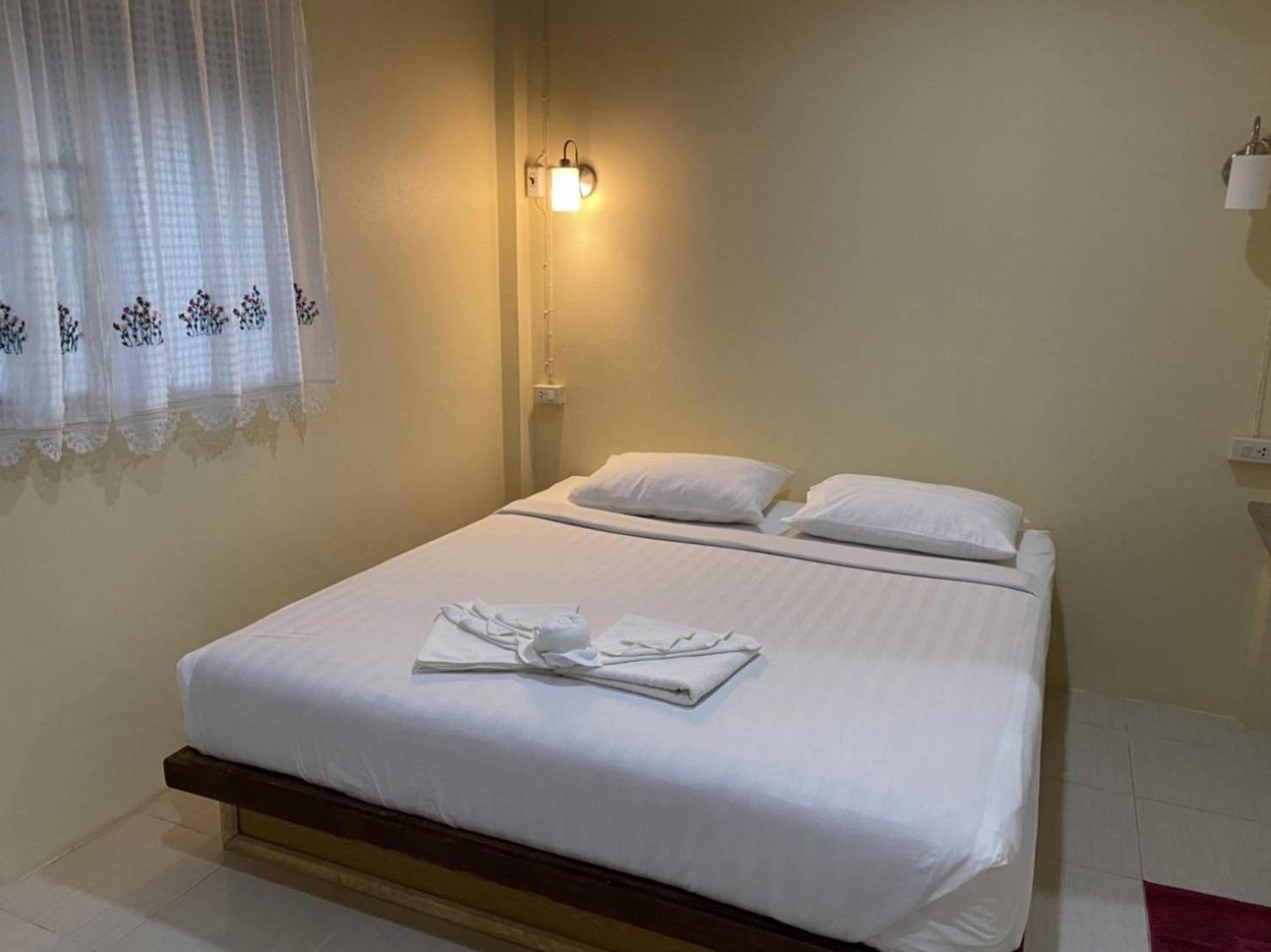 Deluxe Room - Photo 1