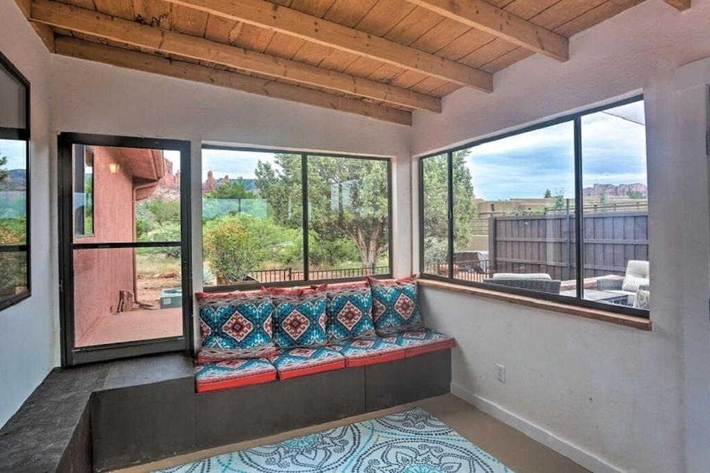 Three-Bedroom House - Photo 14