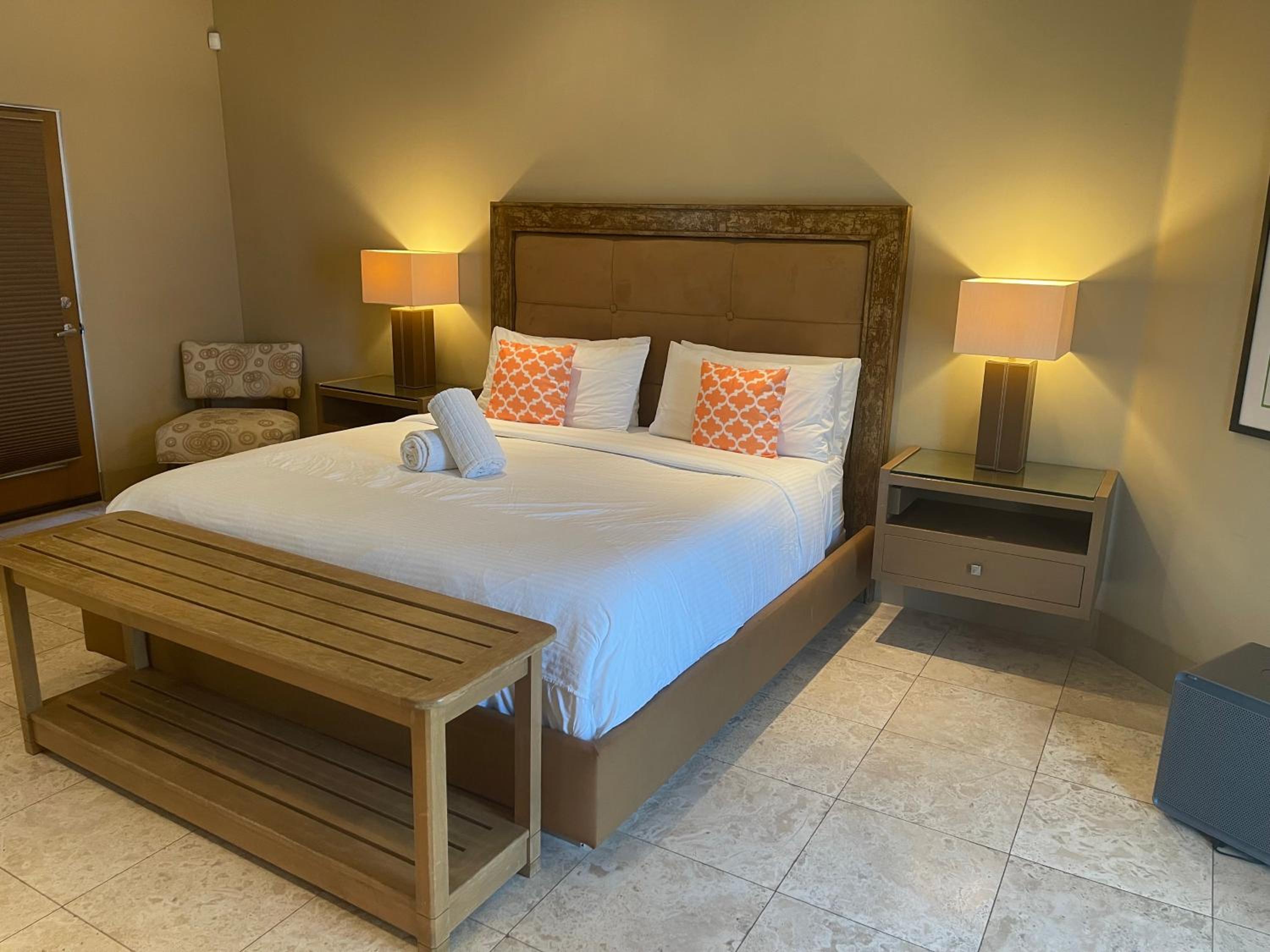 King Suite with Spa Bath photo 2