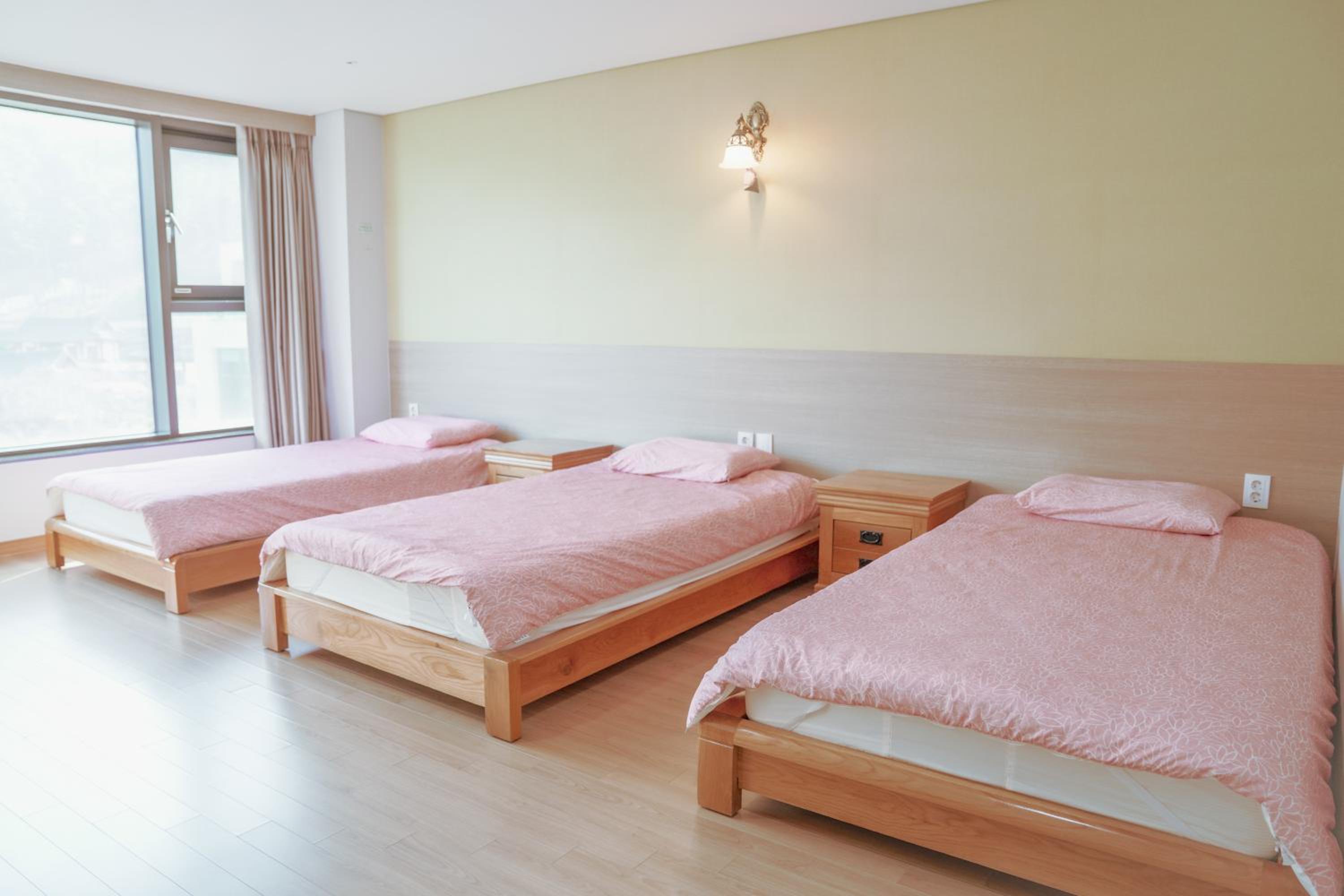 Standard Triple Room - Photo 1
