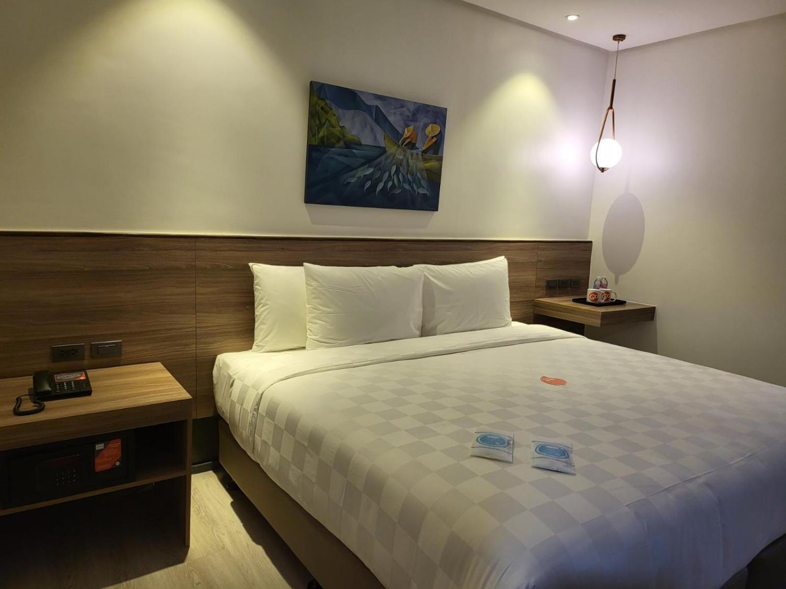 Superior King Room - Photo 3
