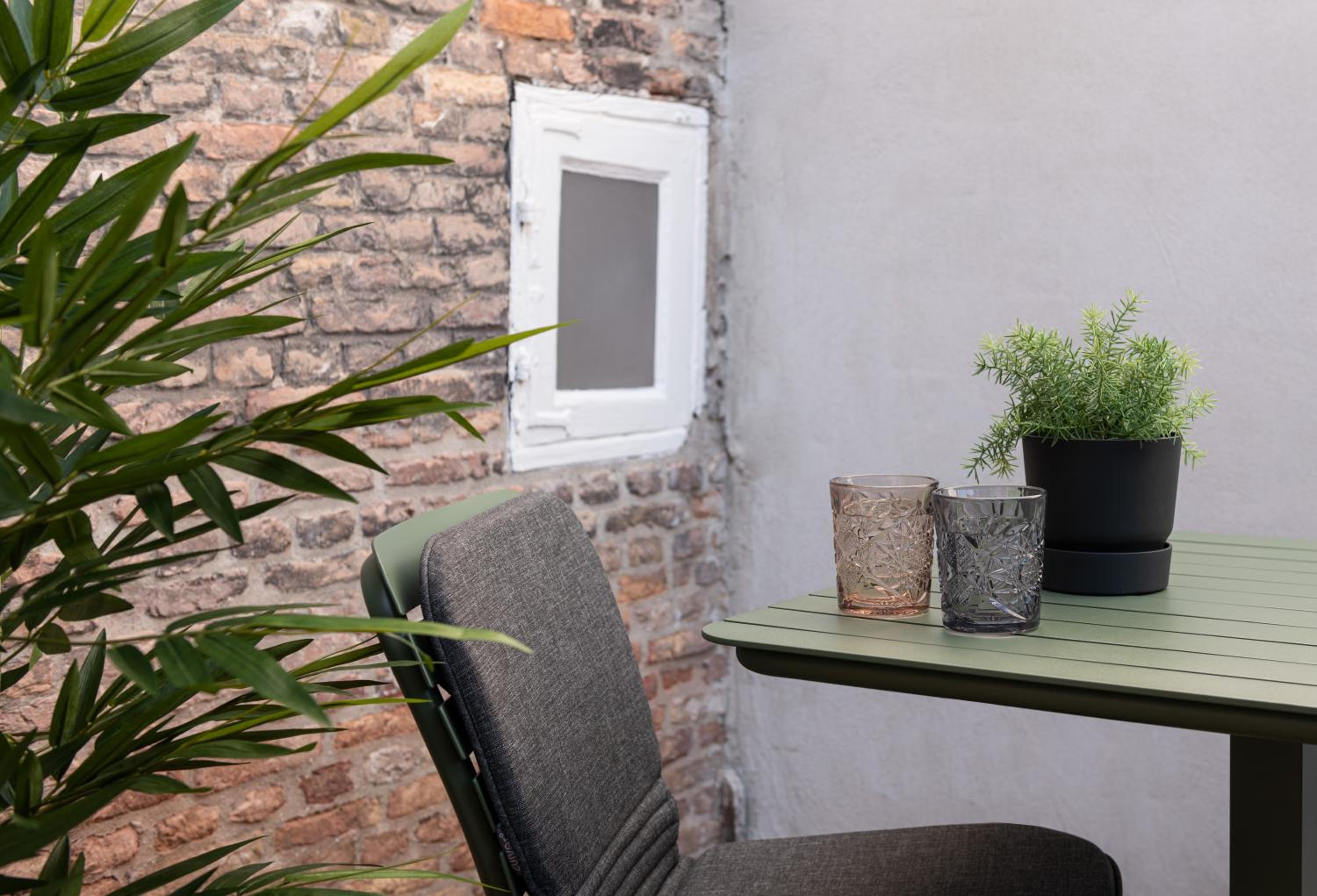 Suite with Balcony - Photo 5