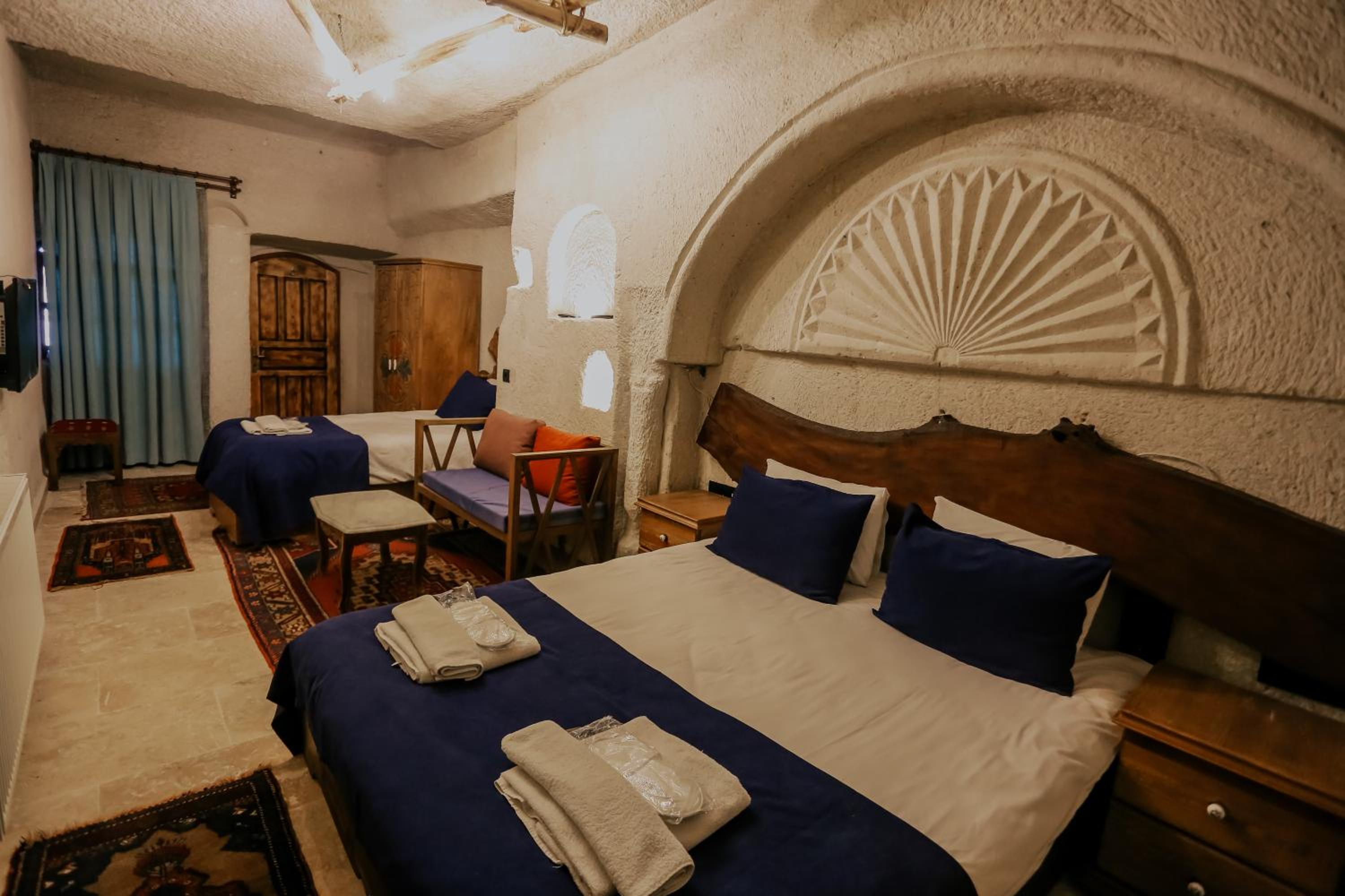 Deluxe Family Suite