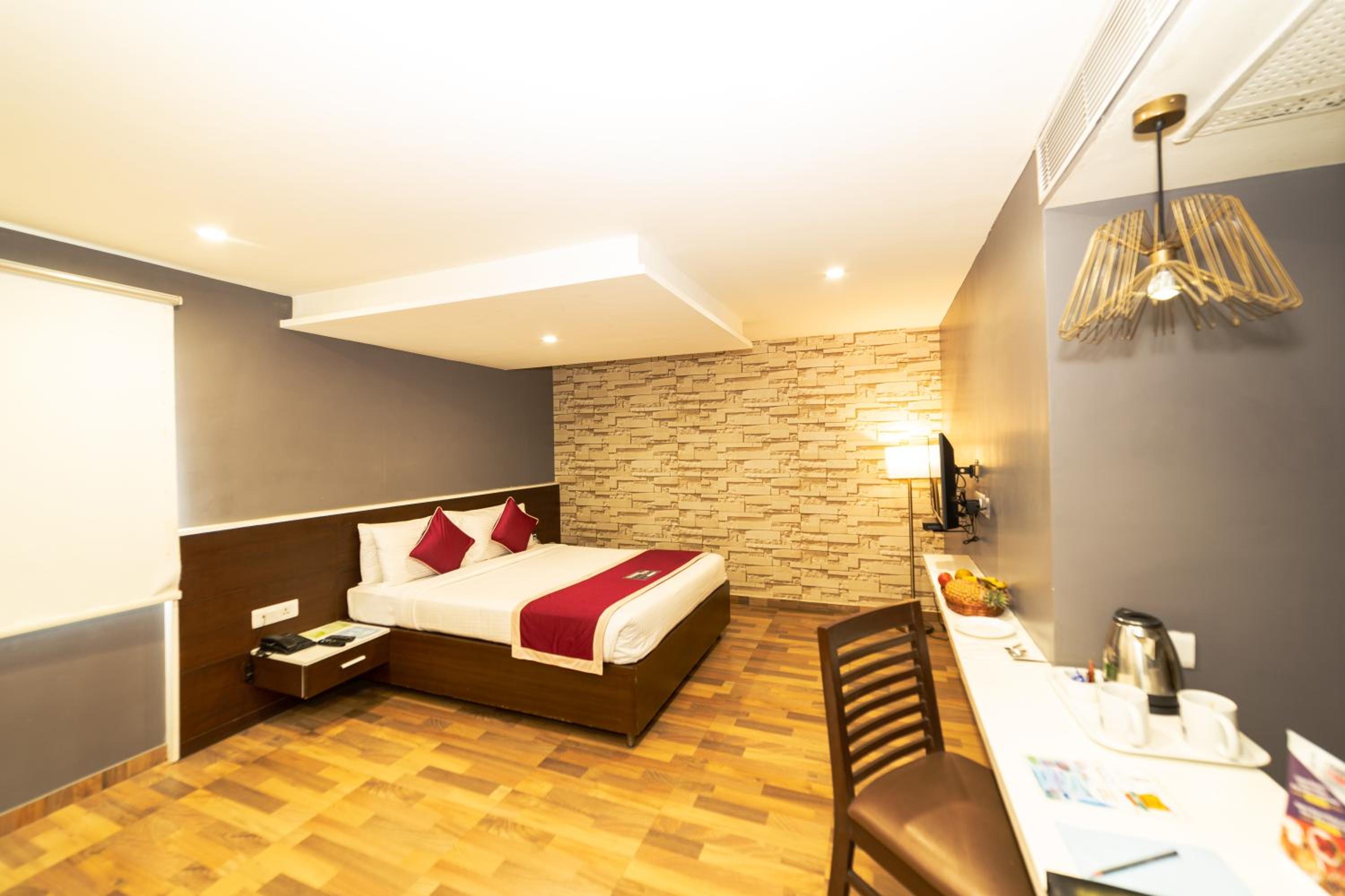 Executive Room - Photo 22