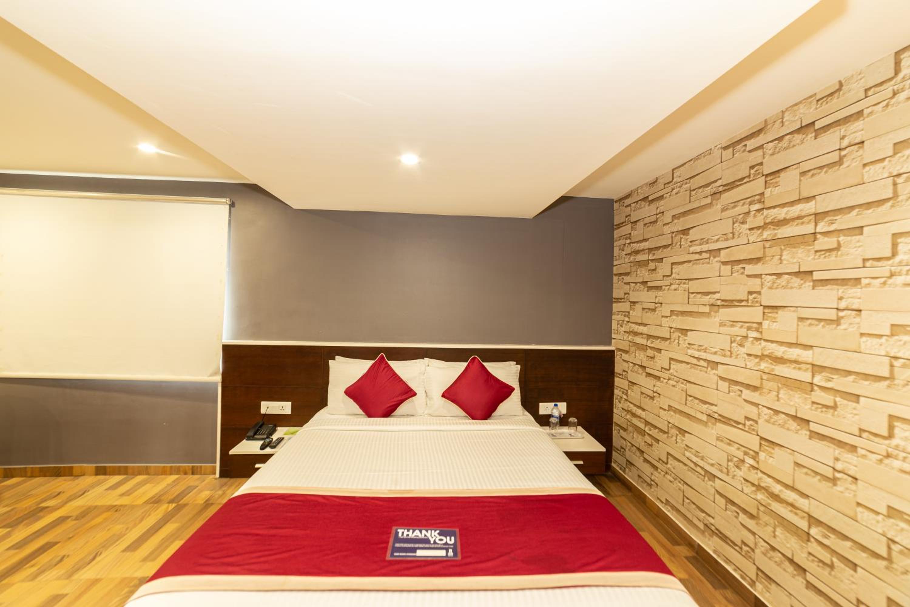 Executive Room - Photo 20