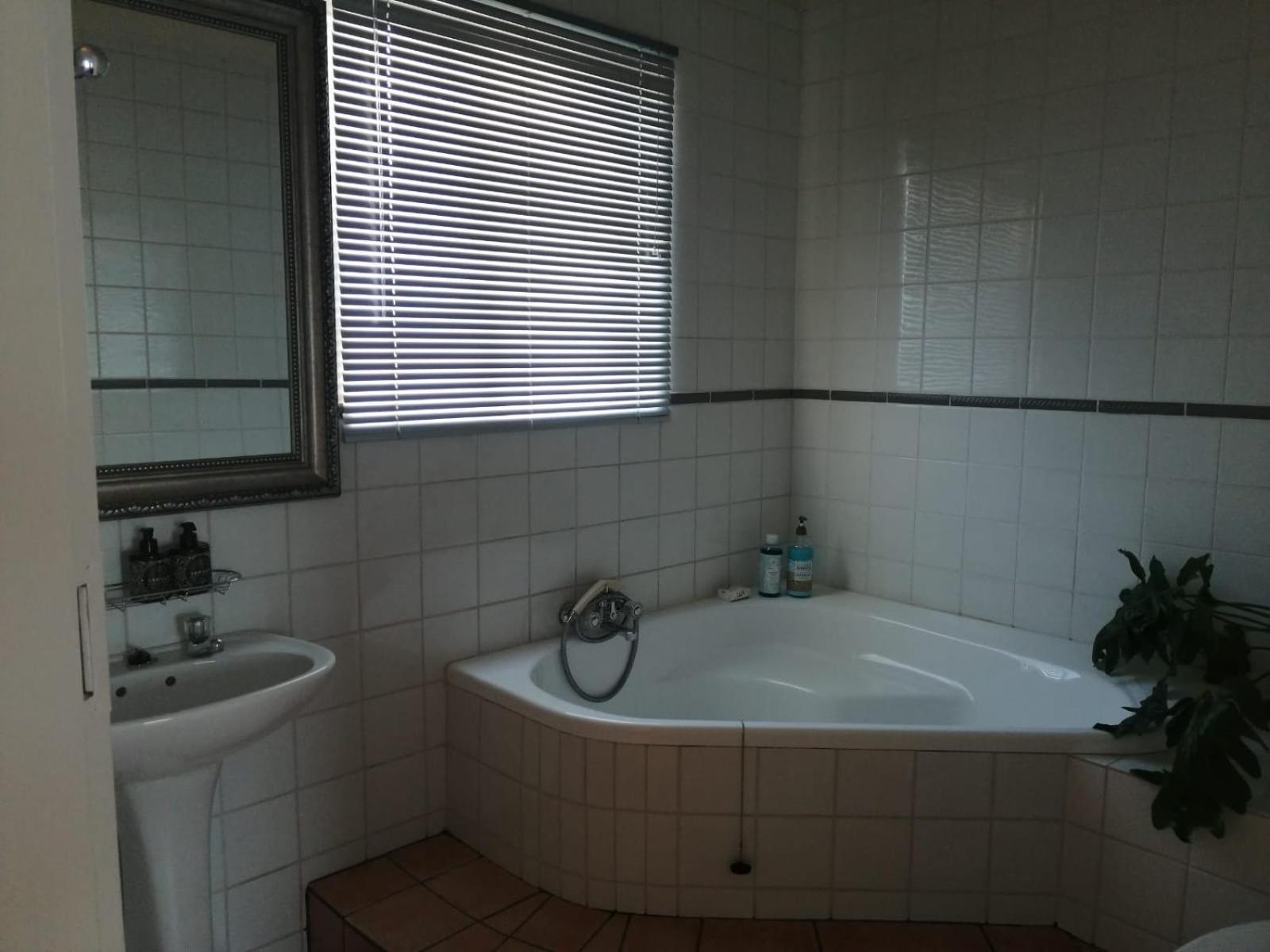 Deluxe Double Room - Photo 4