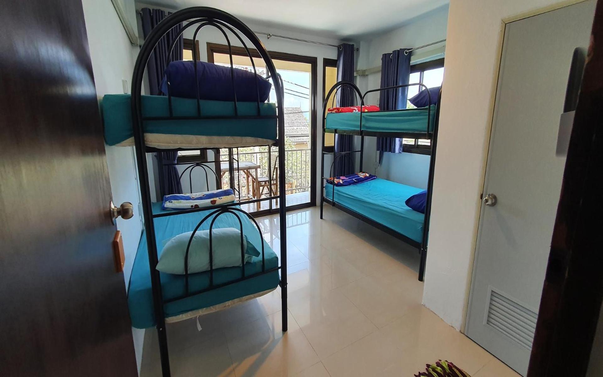 4-Bed Mixed Dormitory Room photo 1