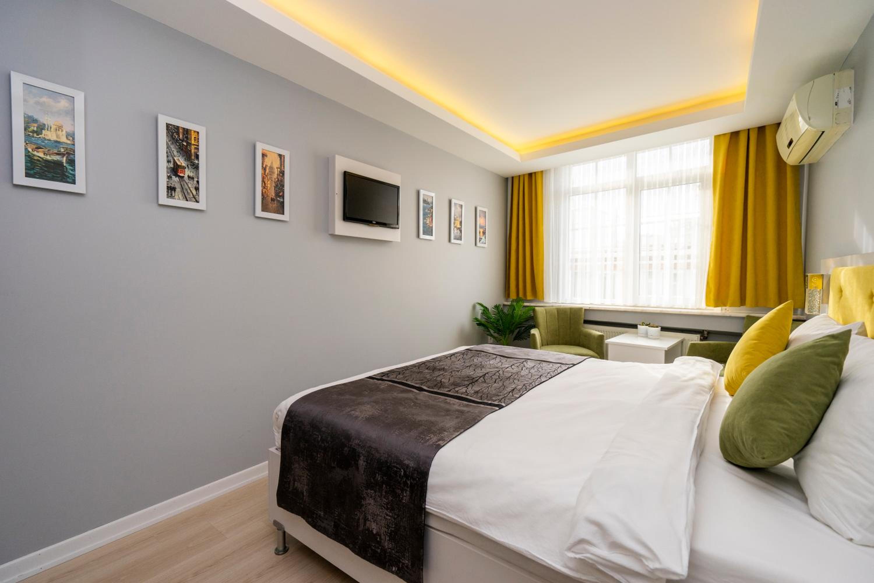 Budget Double Room photo 3