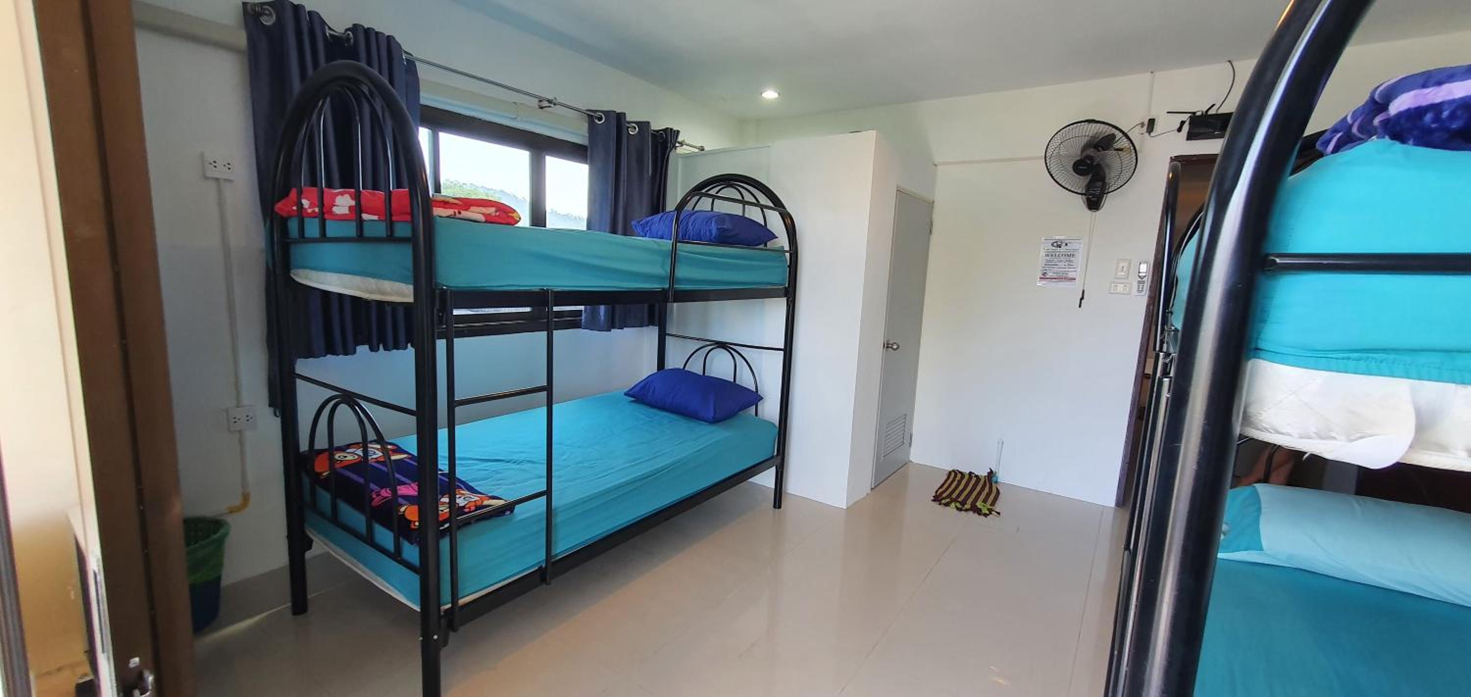 4-Bed Mixed Dormitory Room photo 3